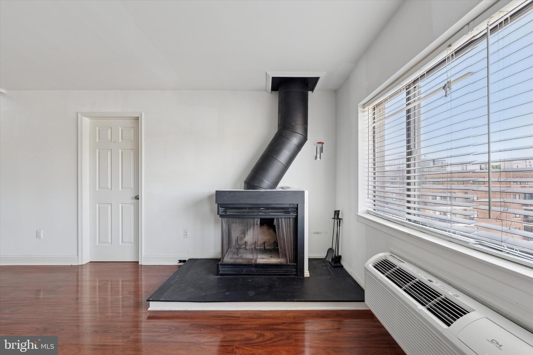 SOCIETY HILL - Residential