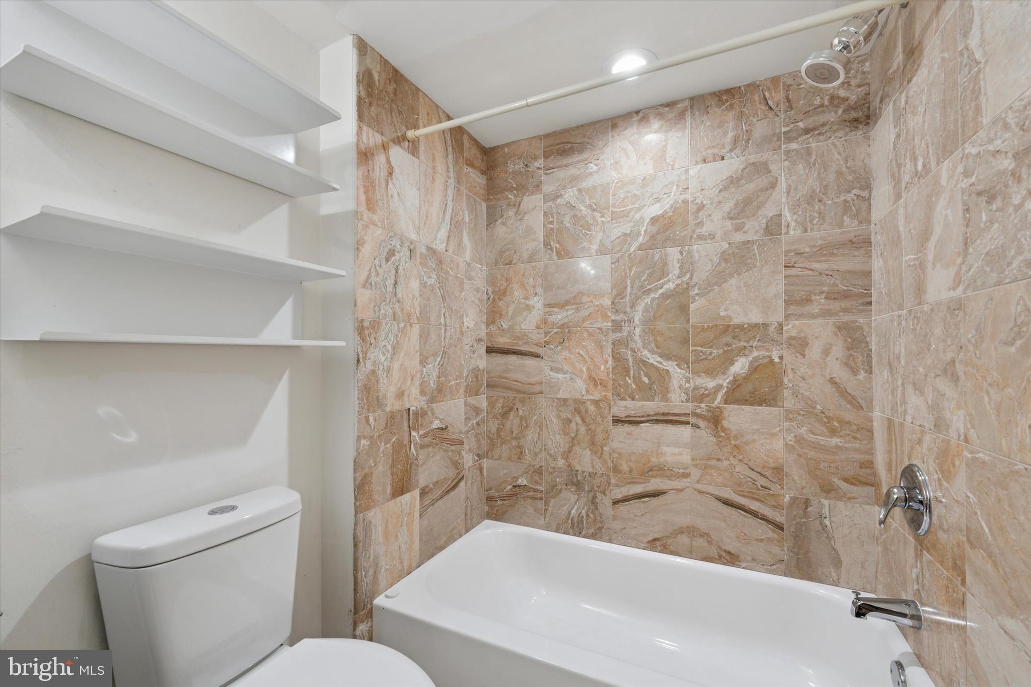 SOCIETY HILL - Residential