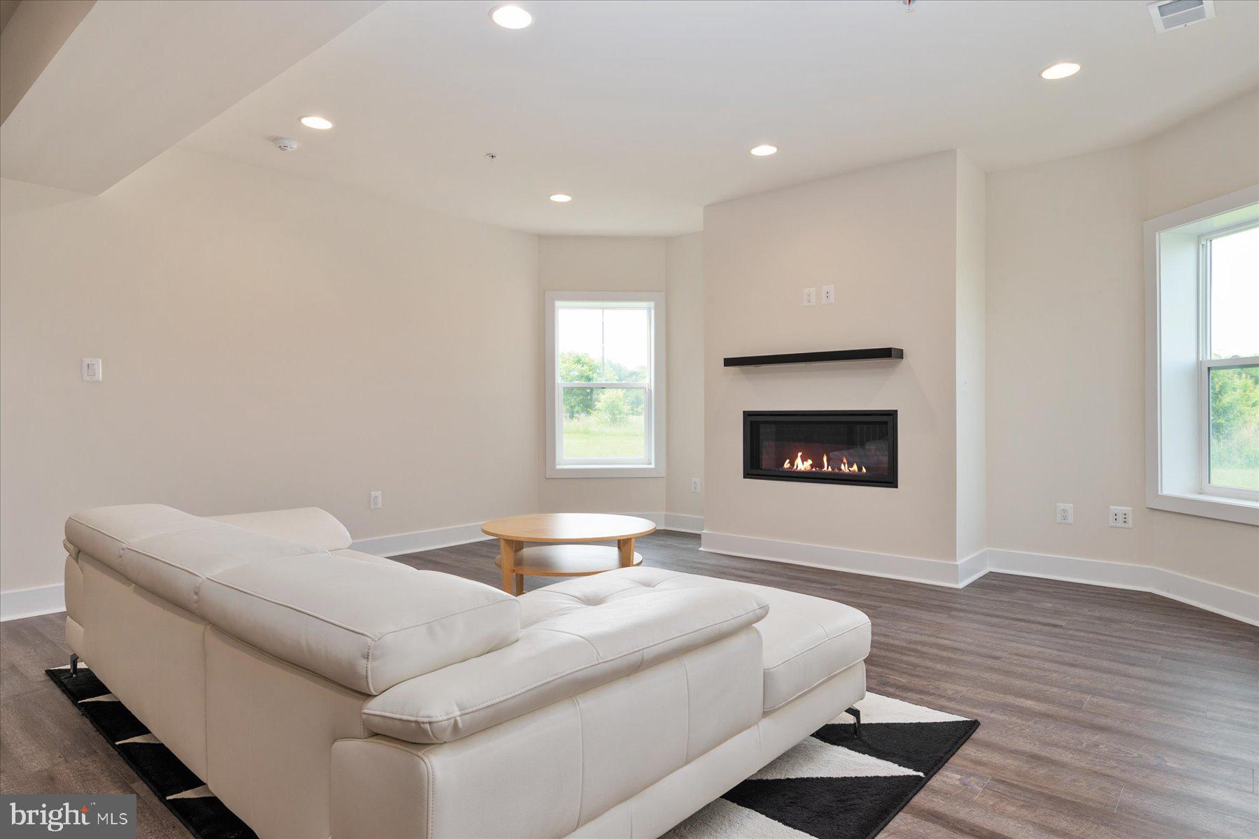 SOUTHERN HILLS - Residential