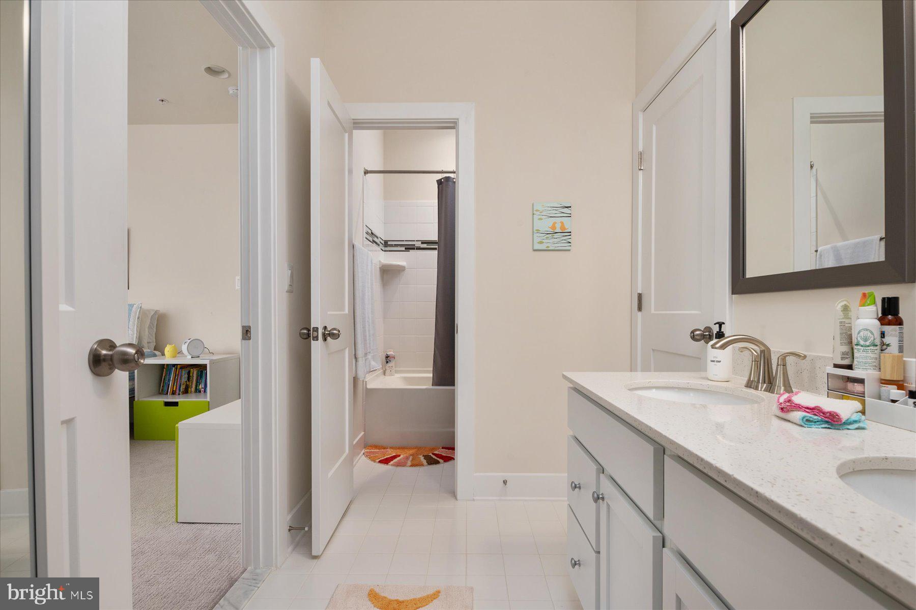 SOUTHERN HILLS - Residential