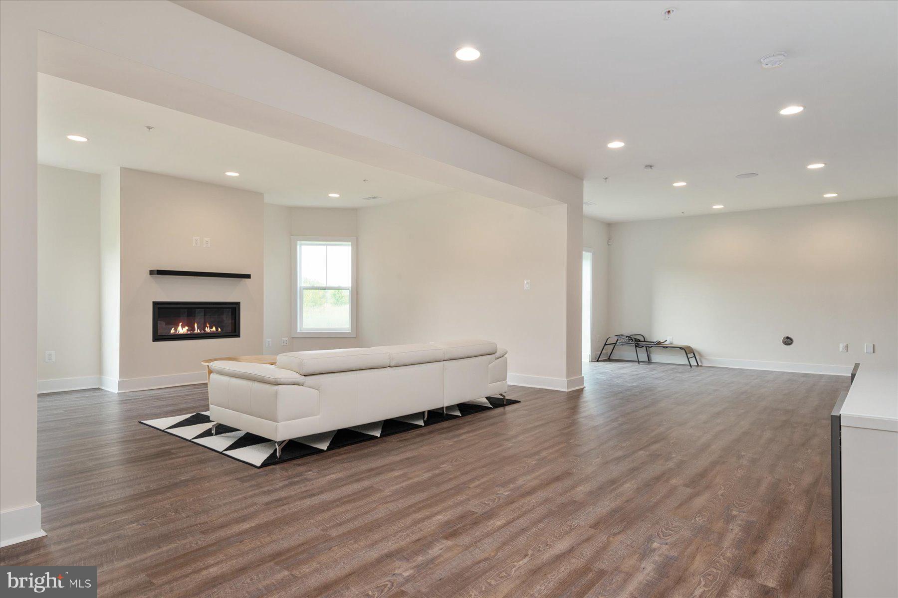 SOUTHERN HILLS - Residential