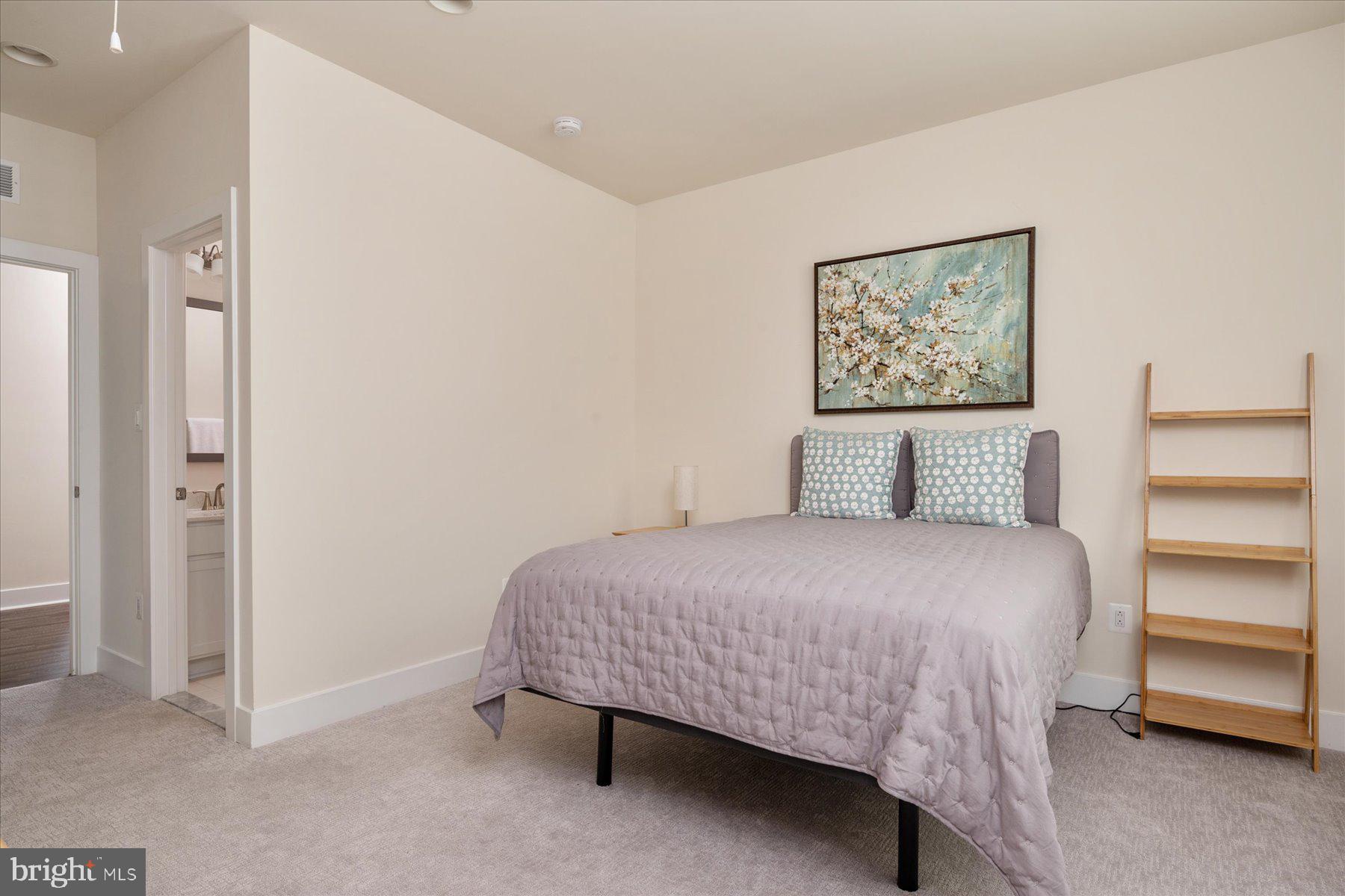 SOUTHERN HILLS - Residential