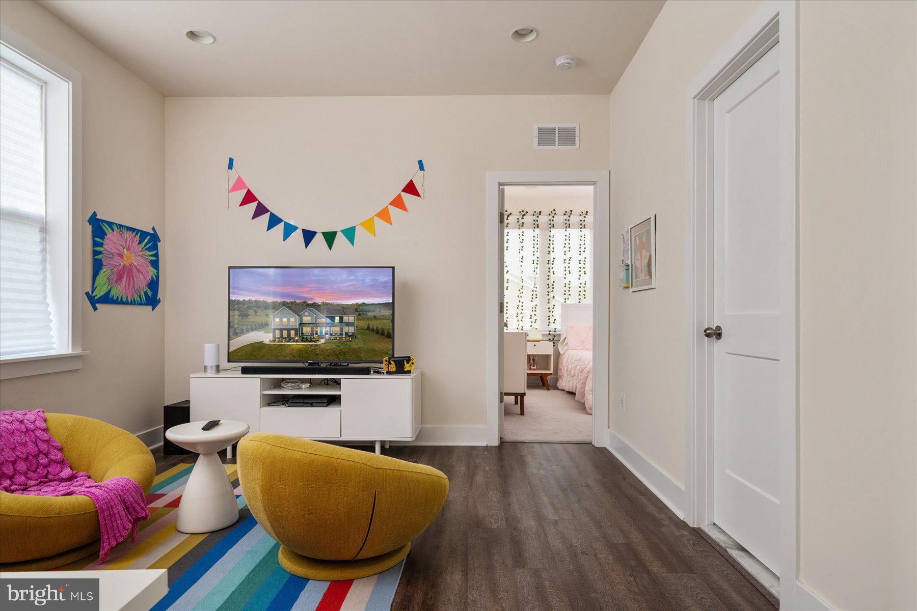 SOUTHERN HILLS - Residential