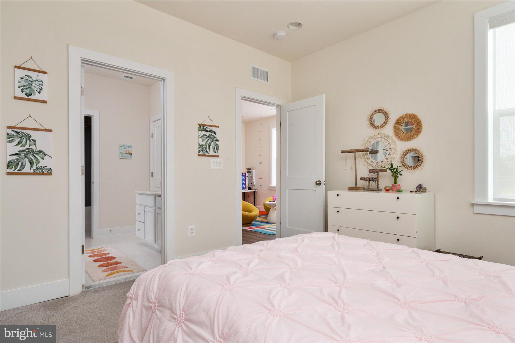 SOUTHERN HILLS - Residential