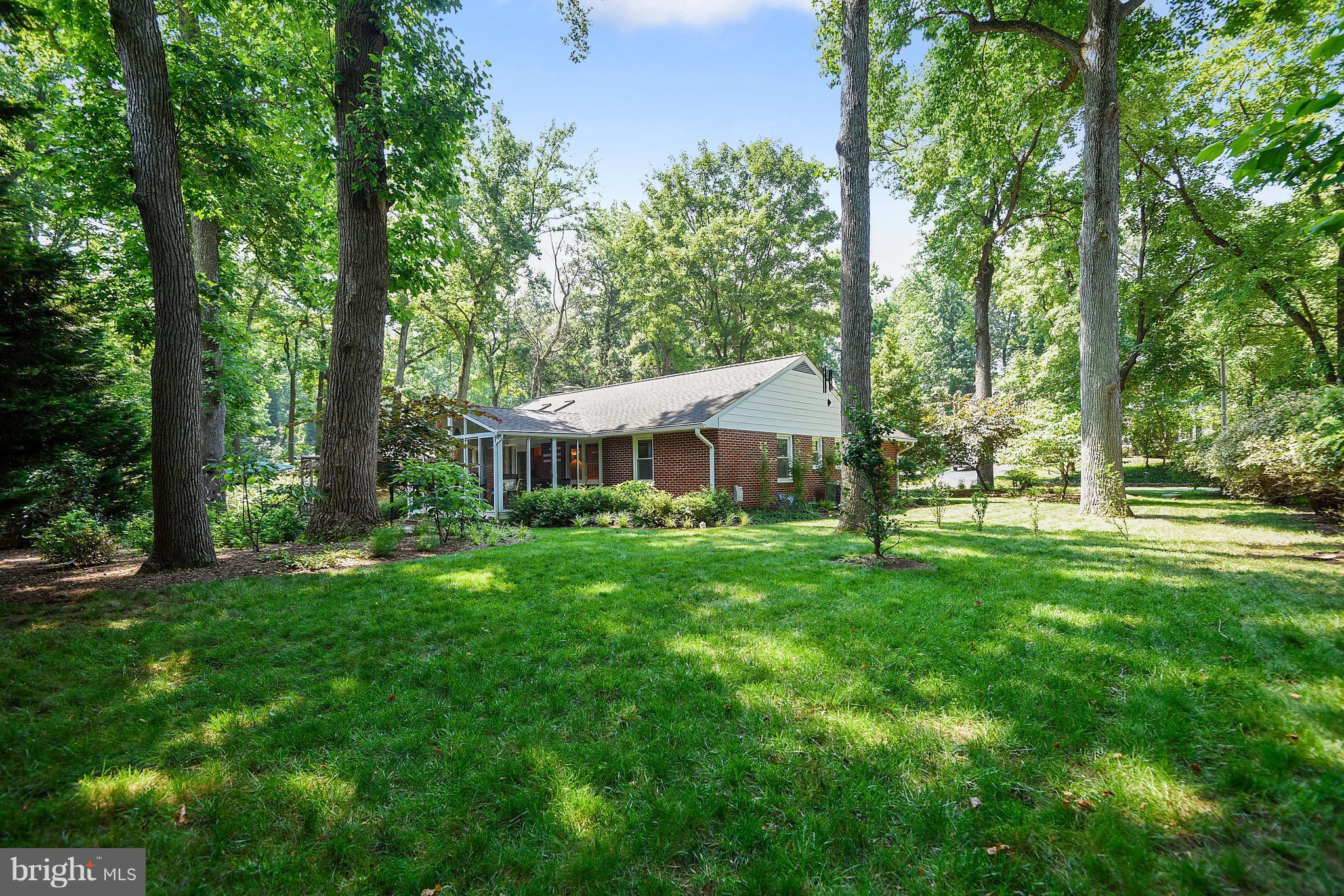 ANNAPOLIS ROADS - Residential