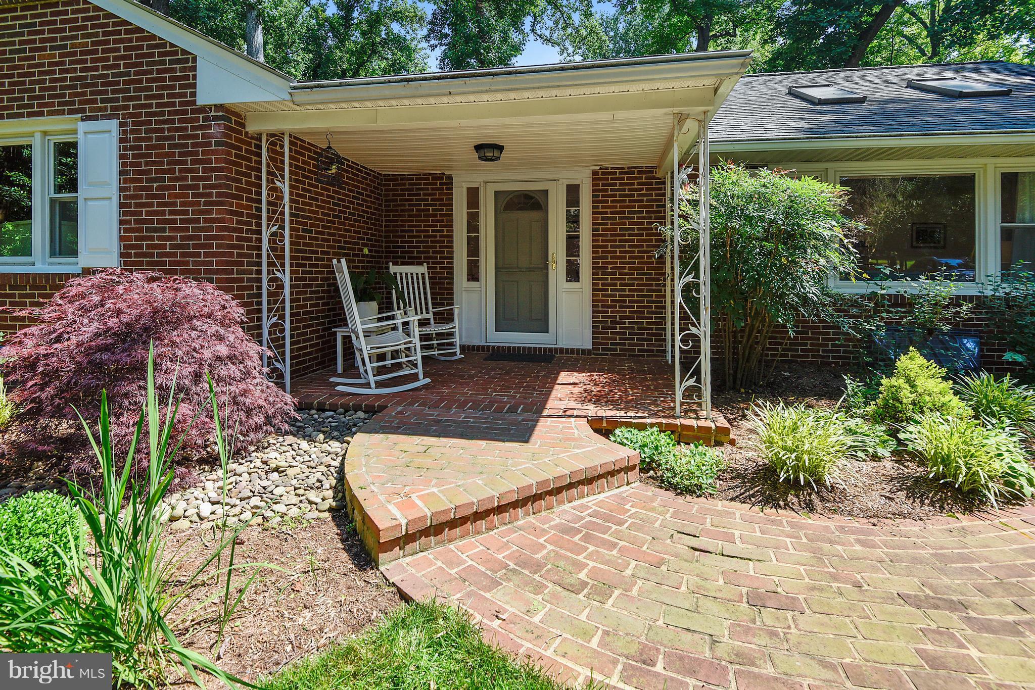 ANNAPOLIS ROADS - Residential