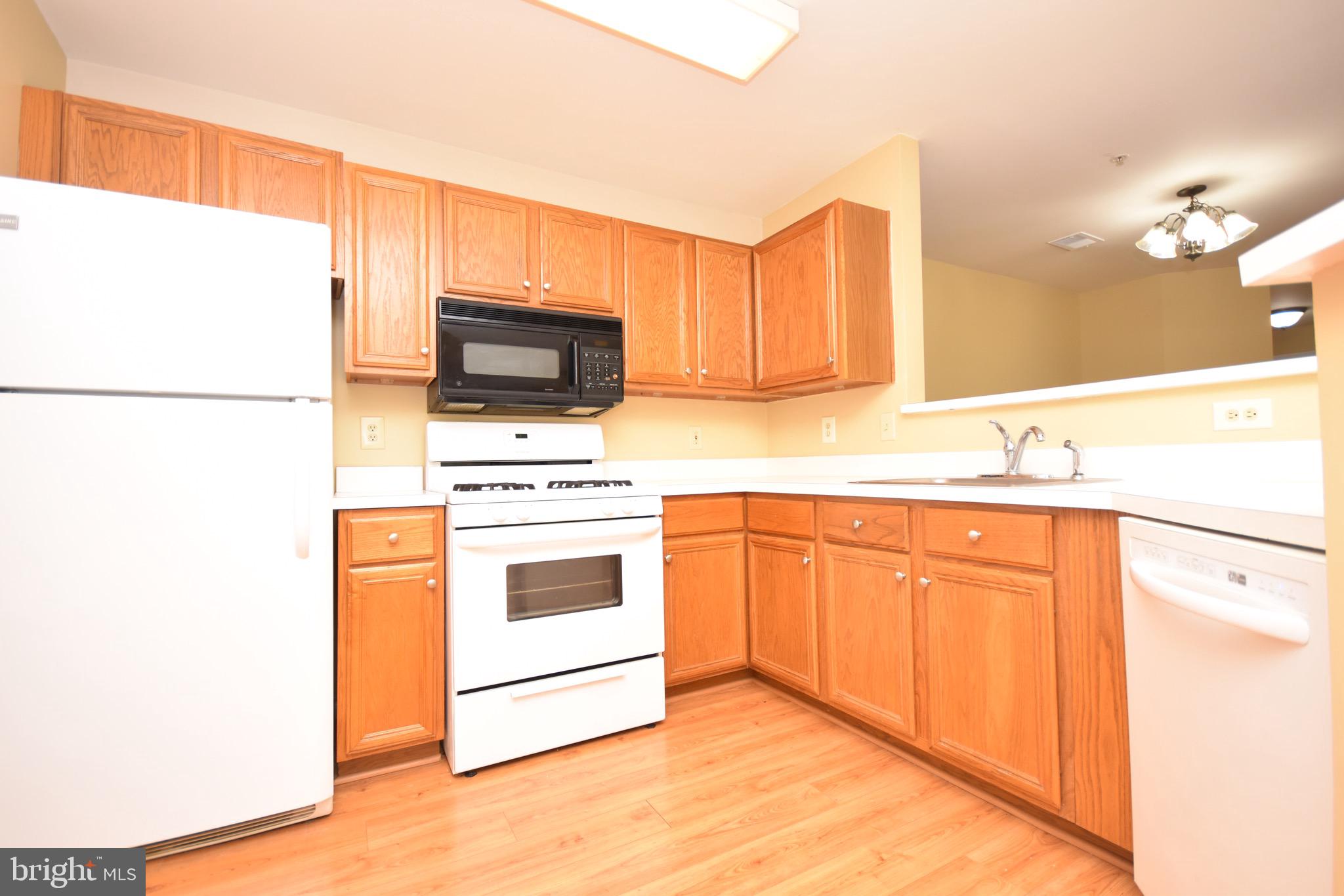 STRATFORD CONDO BULL RUN - Residential Lease