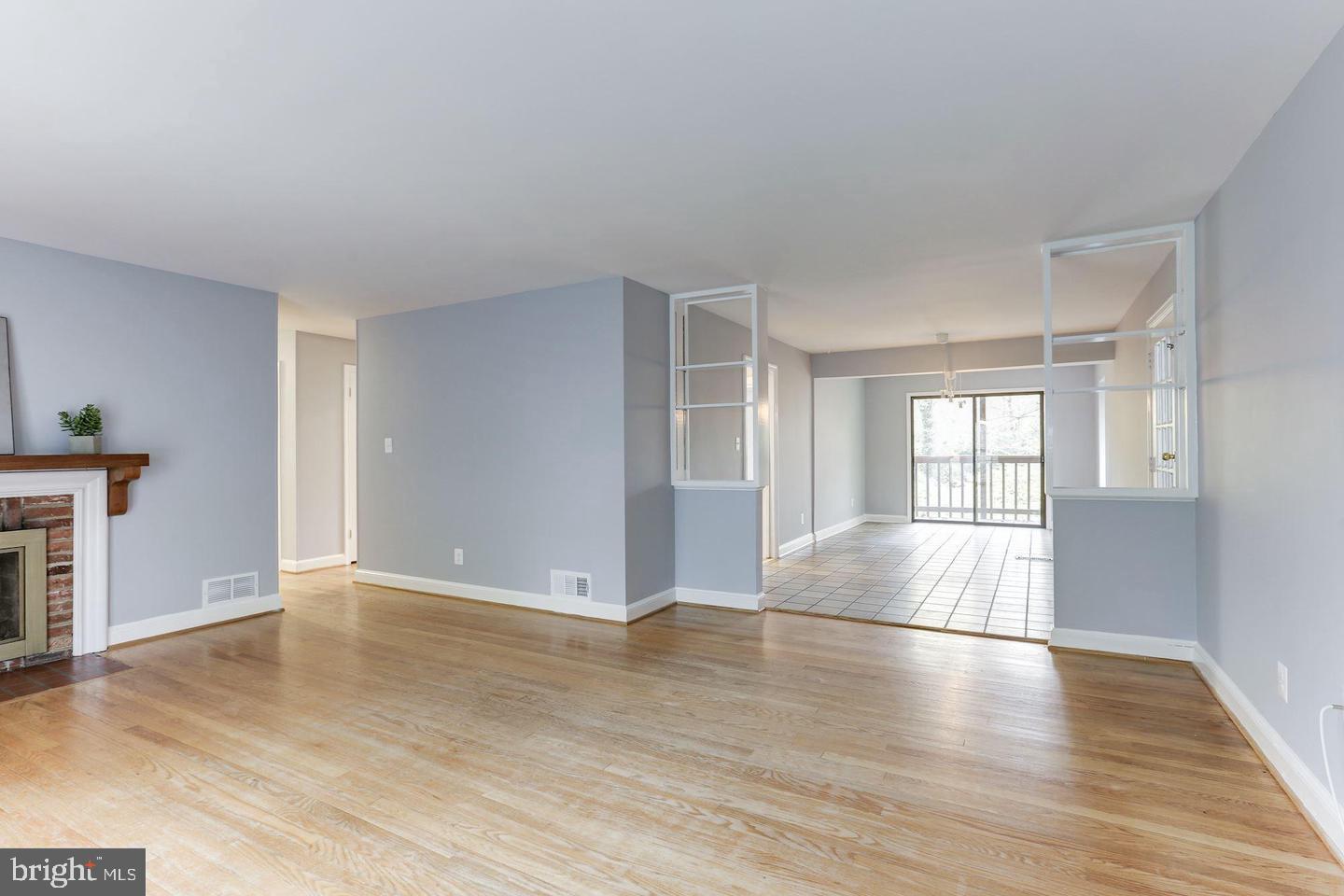 SALONA VILLAGE - Residential