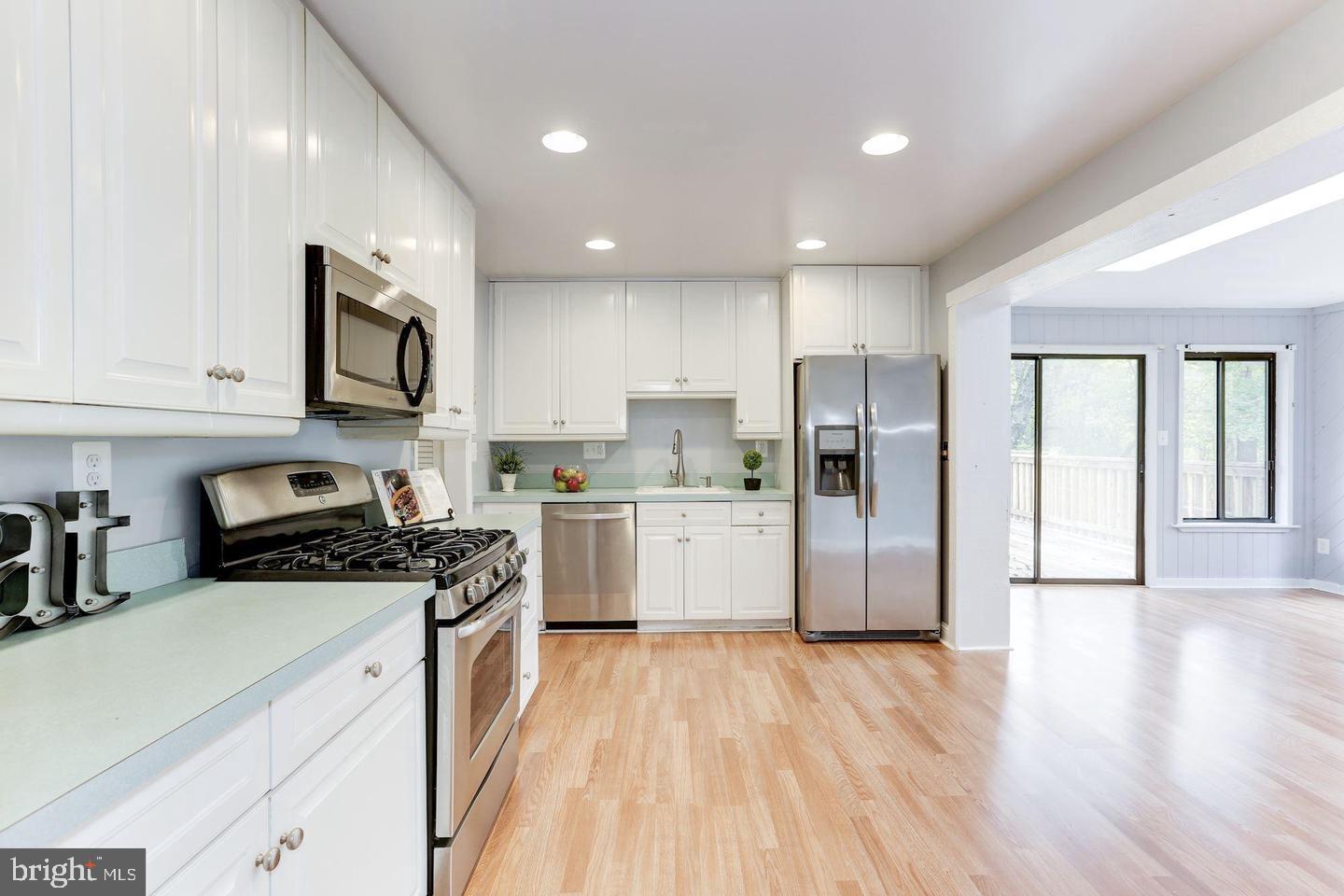 SALONA VILLAGE - Residential