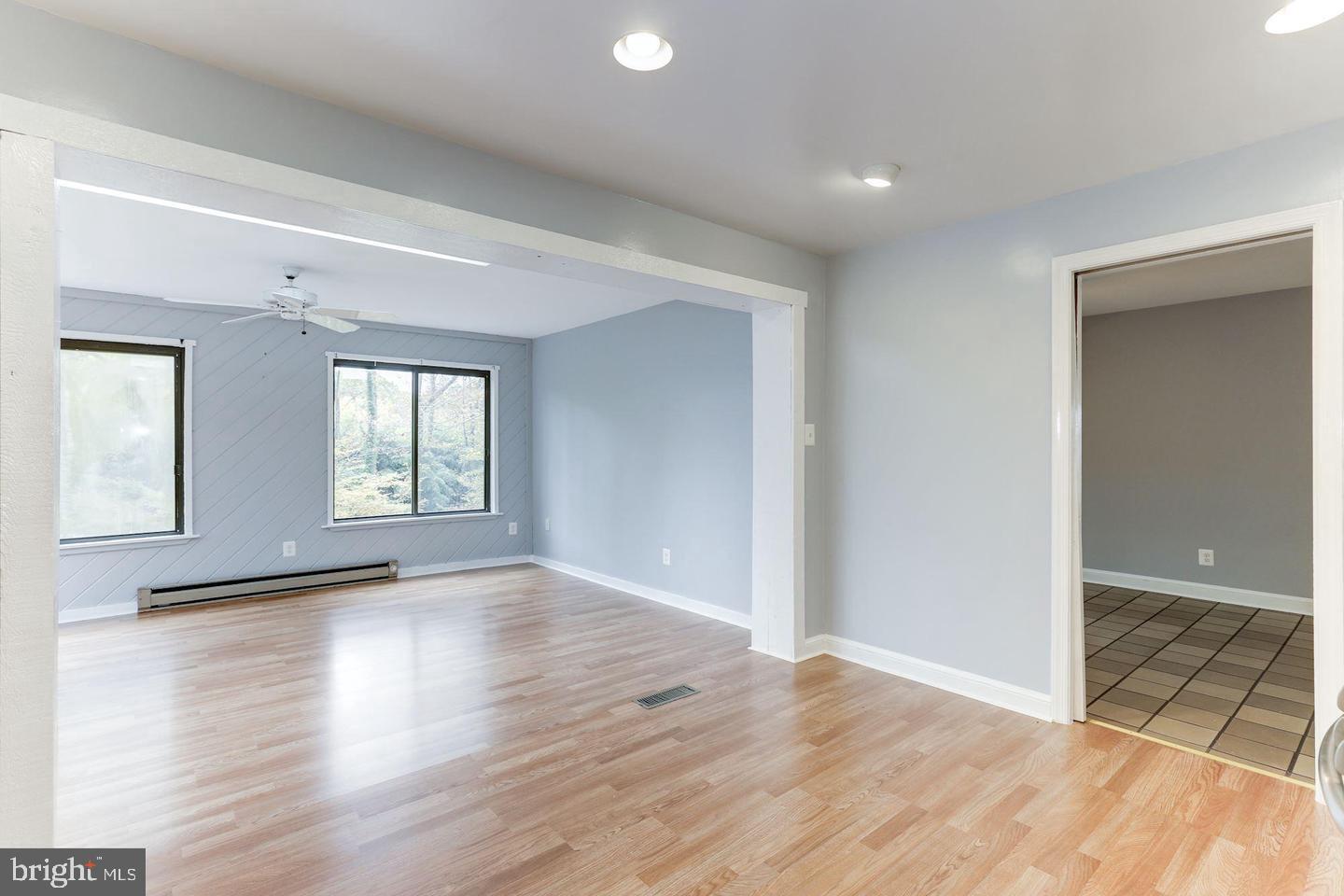 SALONA VILLAGE - Residential