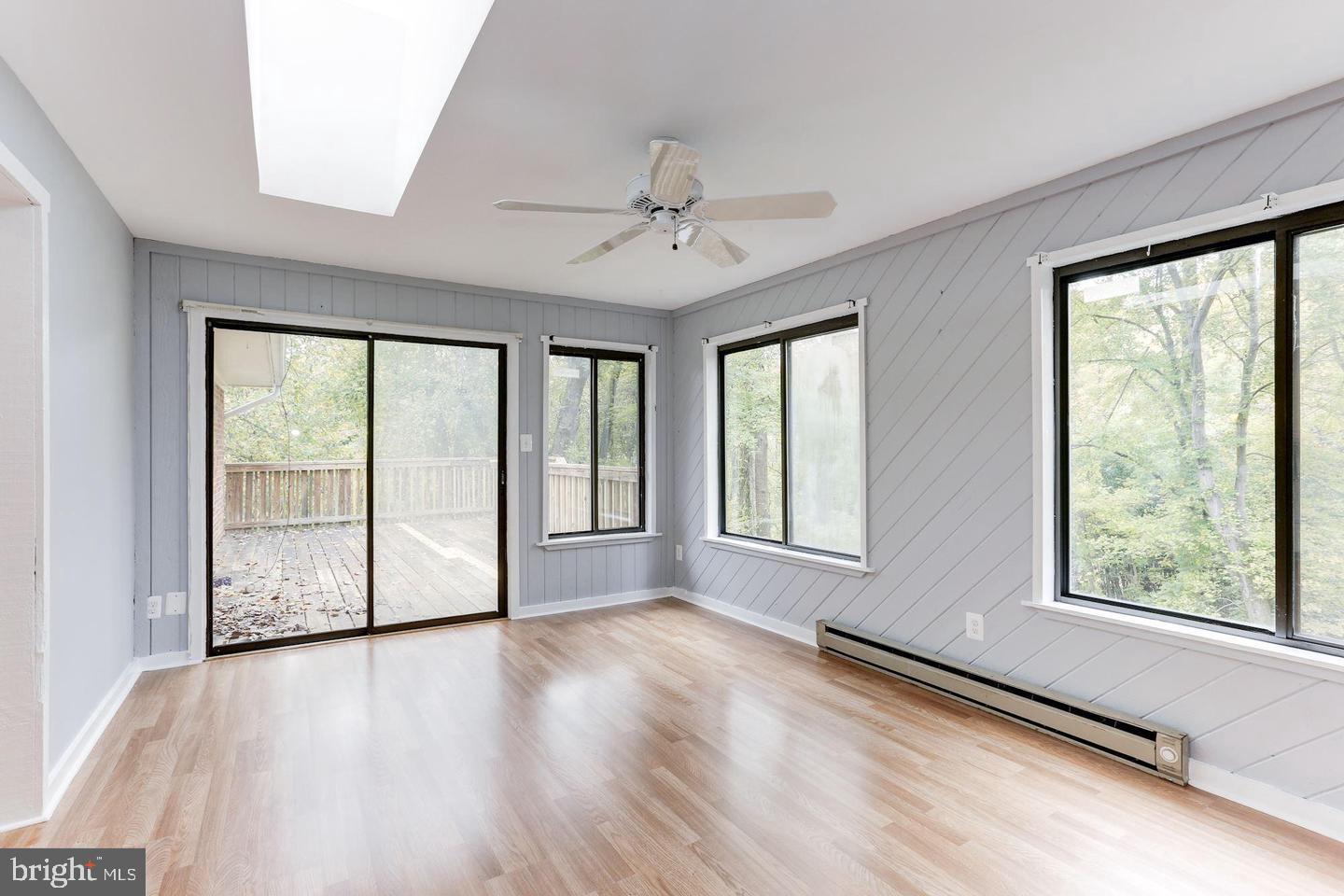 SALONA VILLAGE - Residential