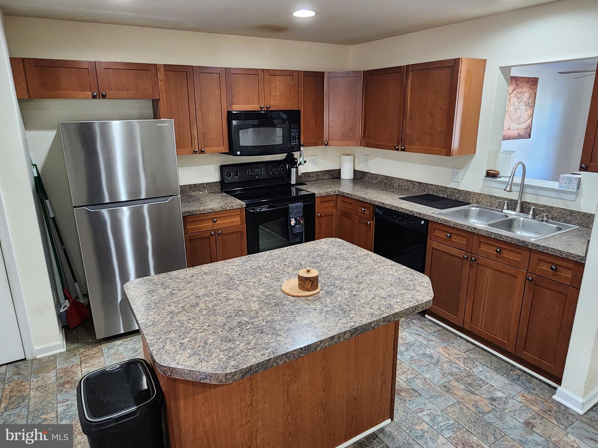 FAIRWAYS WEST - Residential