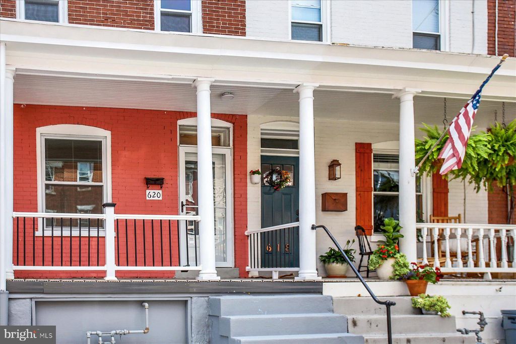 Photo of 620 E MADISON ST, LANCASTER, PA 17602 (MLS # PALA2039724)