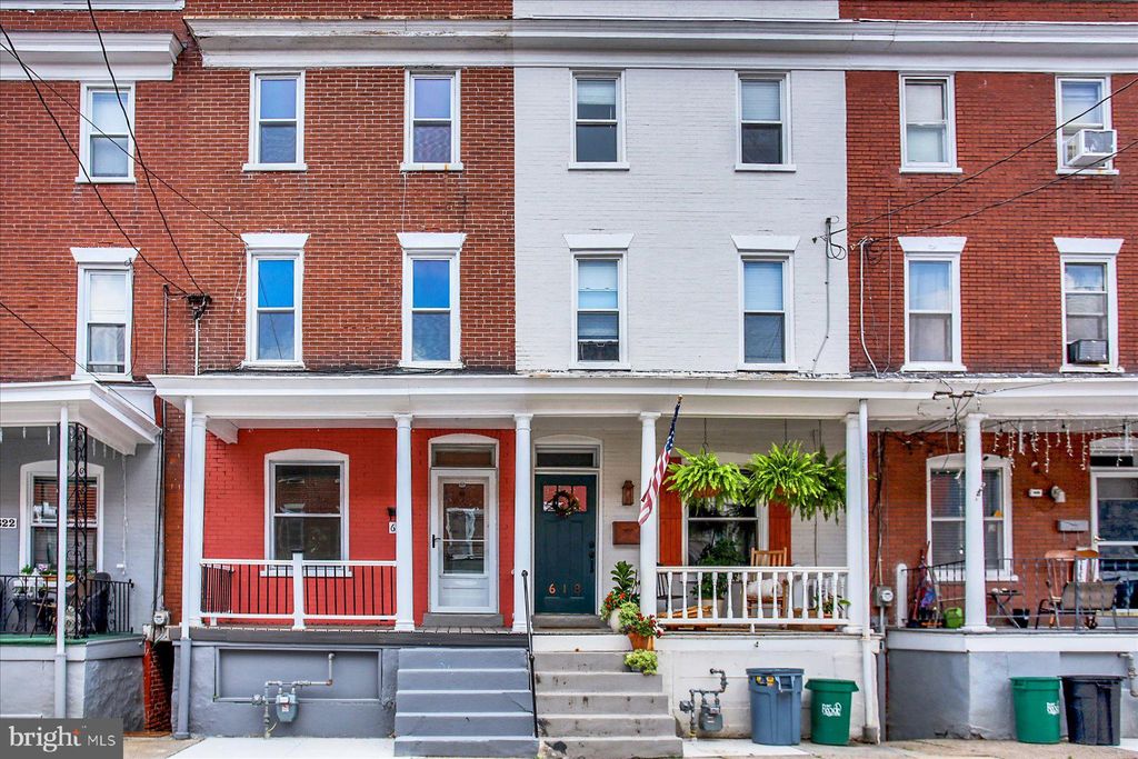 Photo of 620 E MADISON ST, LANCASTER, PA 17602 (MLS # PALA2039724)