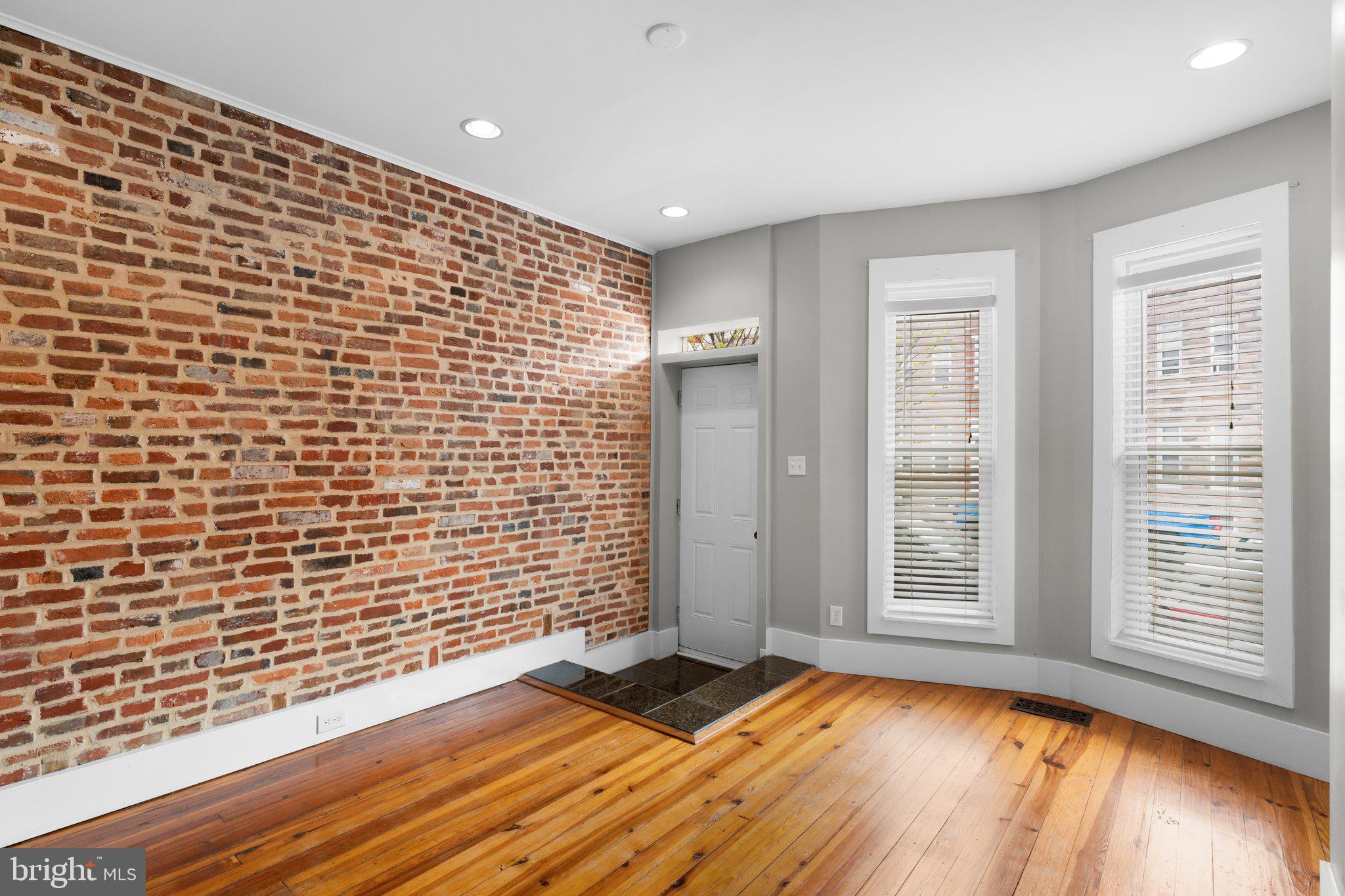 WASHINGTON VILLAGE - Residential