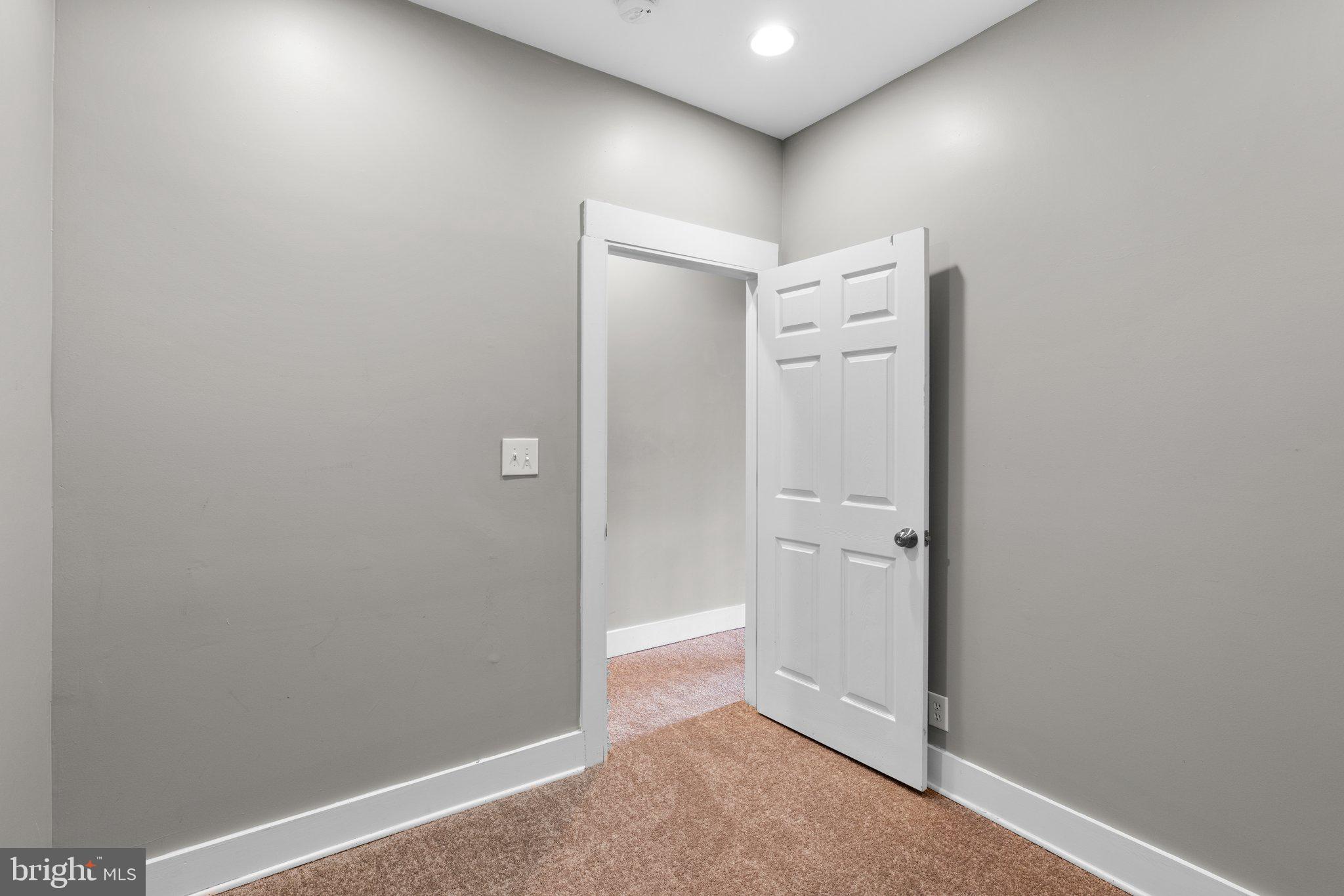 WASHINGTON VILLAGE - Residential