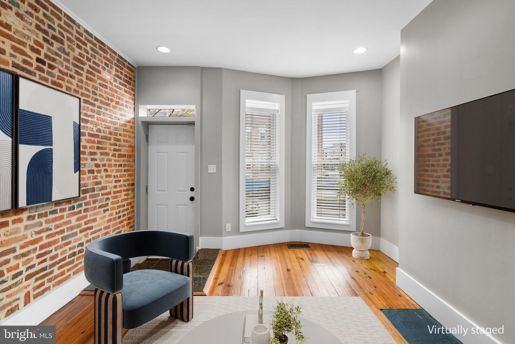 WASHINGTON VILLAGE - Residential