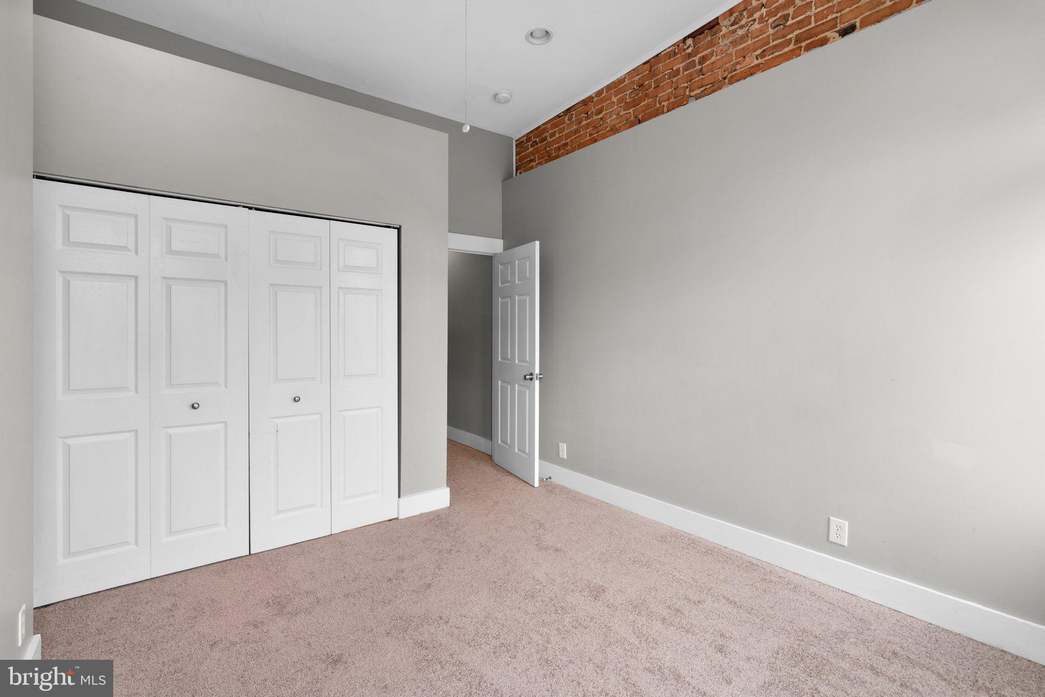 WASHINGTON VILLAGE - Residential