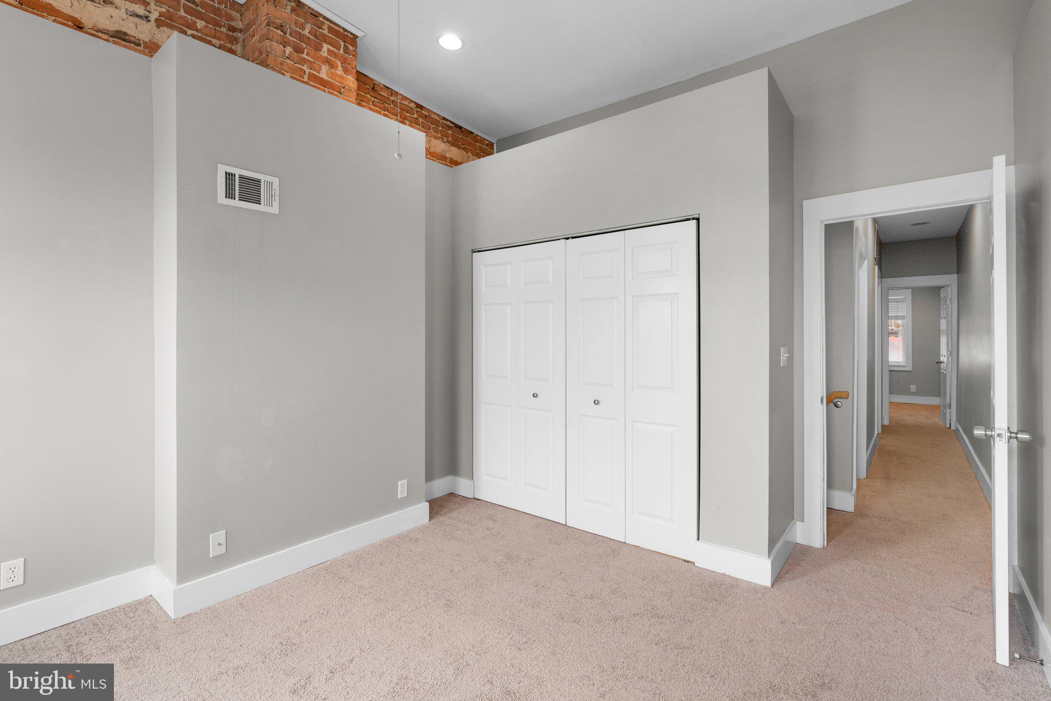 WASHINGTON VILLAGE - Residential