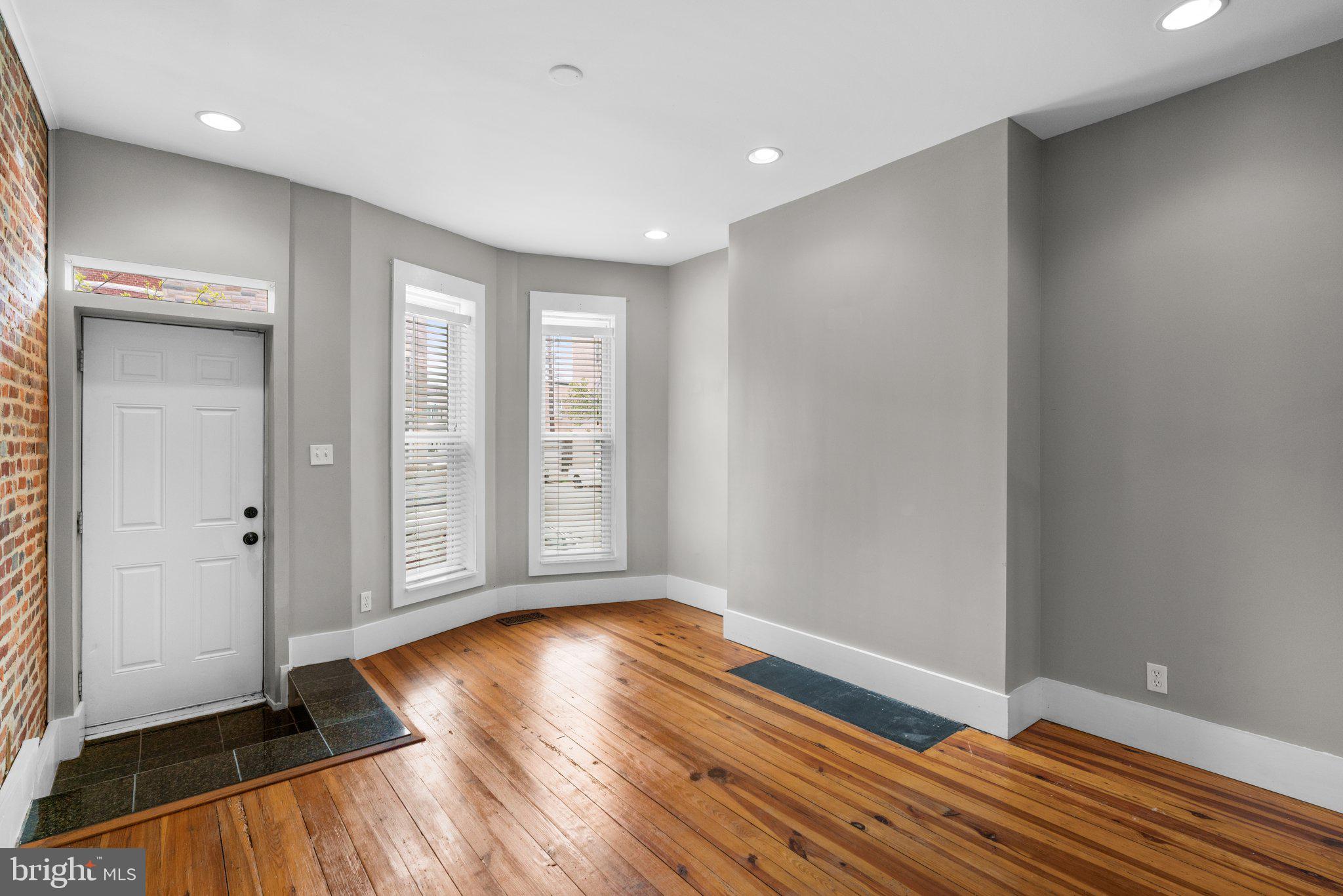 WASHINGTON VILLAGE - Residential