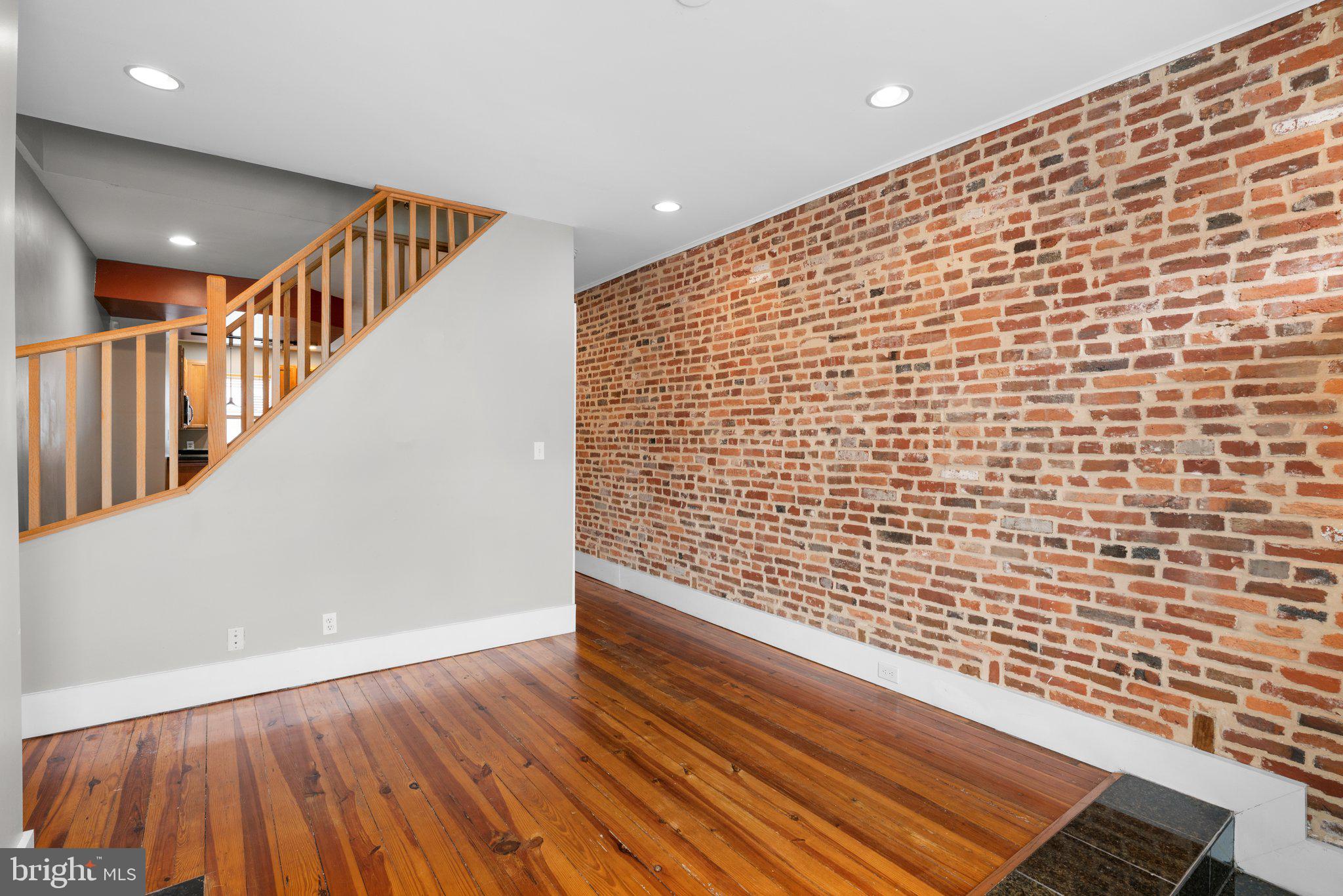 WASHINGTON VILLAGE - Residential