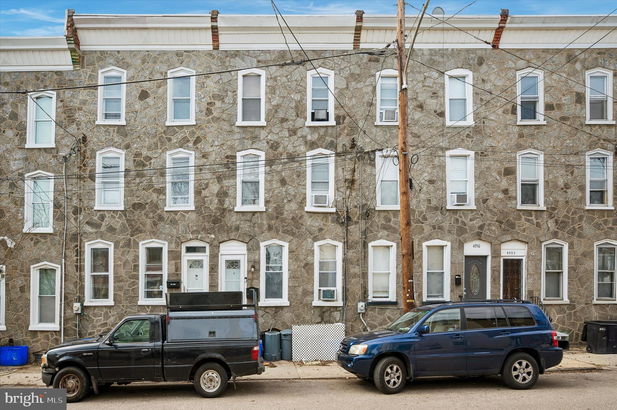 ROXBOROUGH - Residential