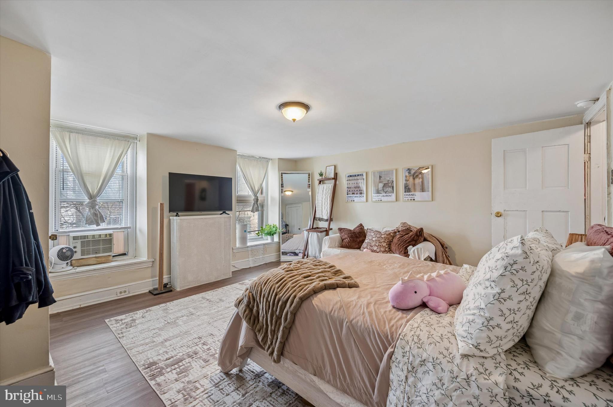 ROXBOROUGH - Residential