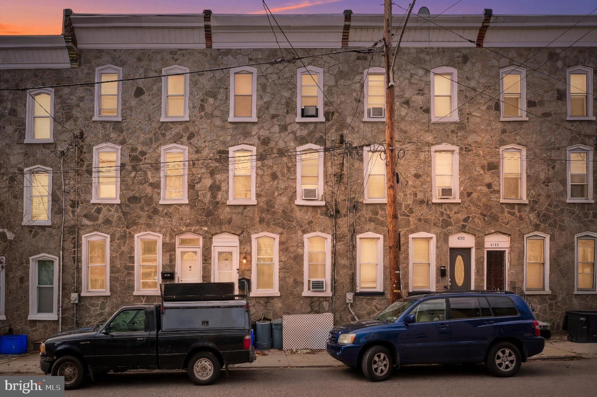 ROXBOROUGH - Residential