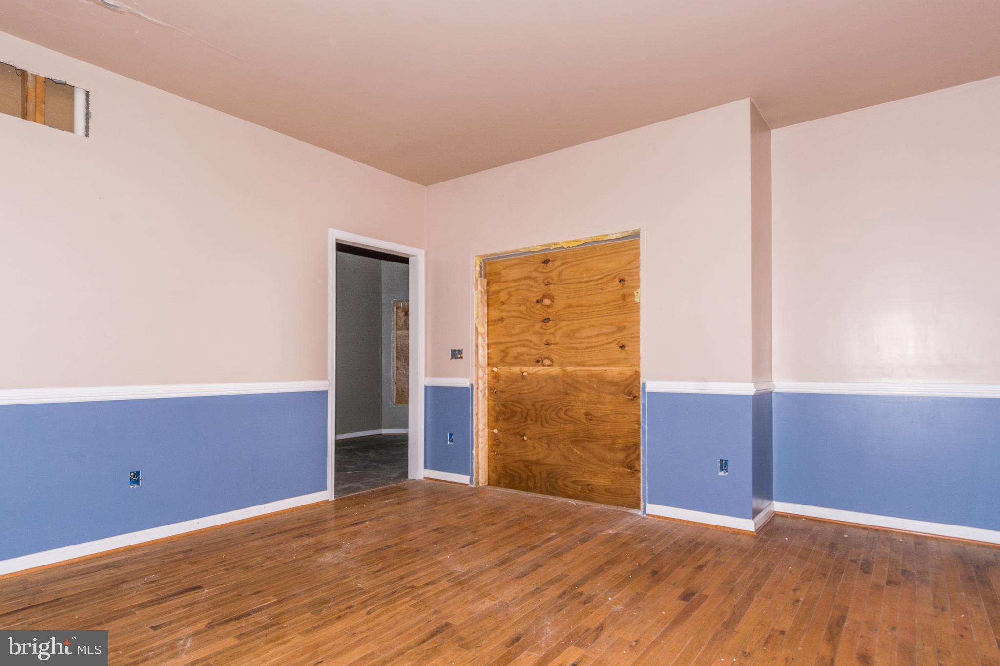 MIDDLE RIVER - Residential