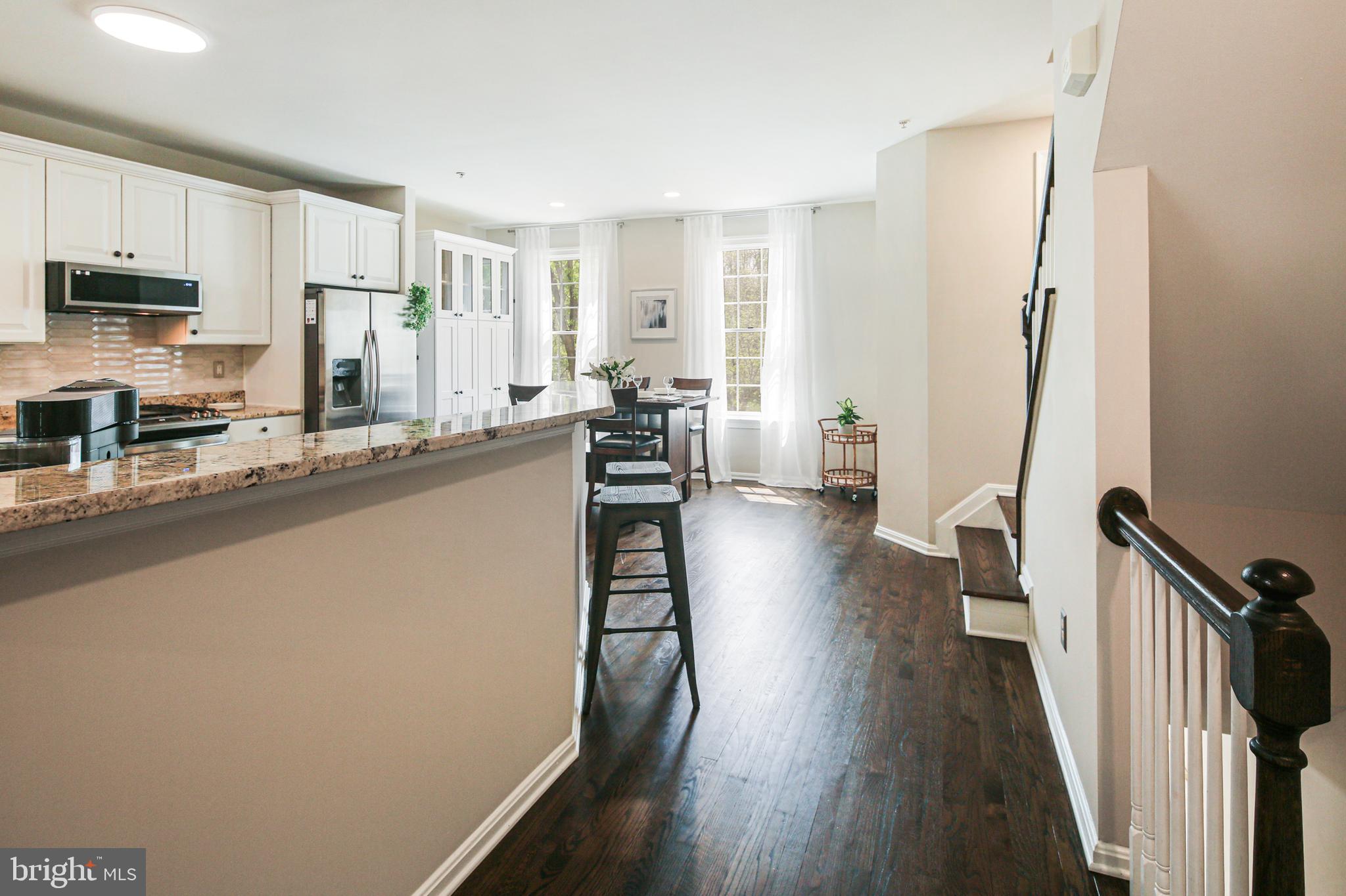 RIVER HILL - Residential