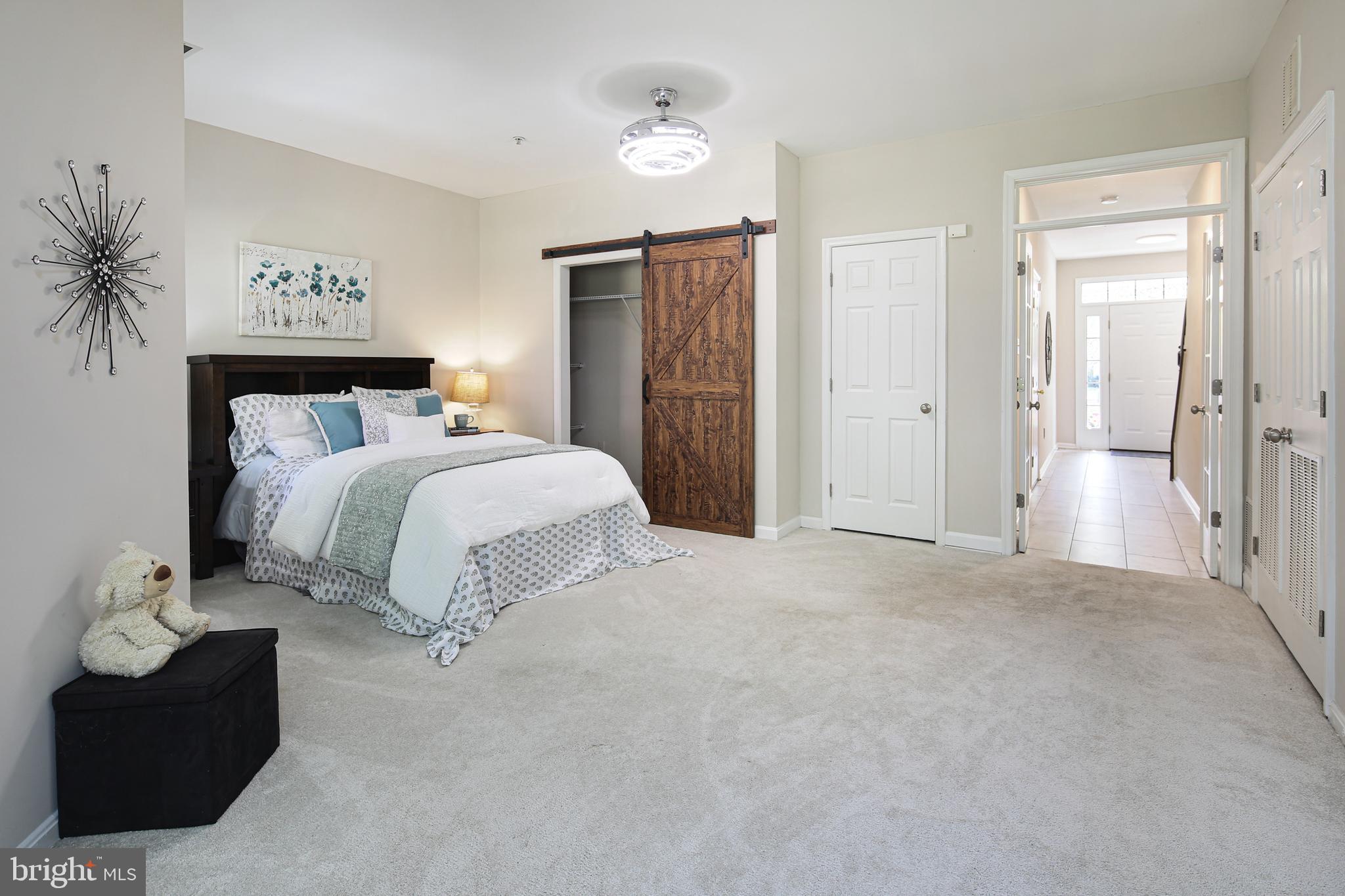 RIVER HILL - Residential