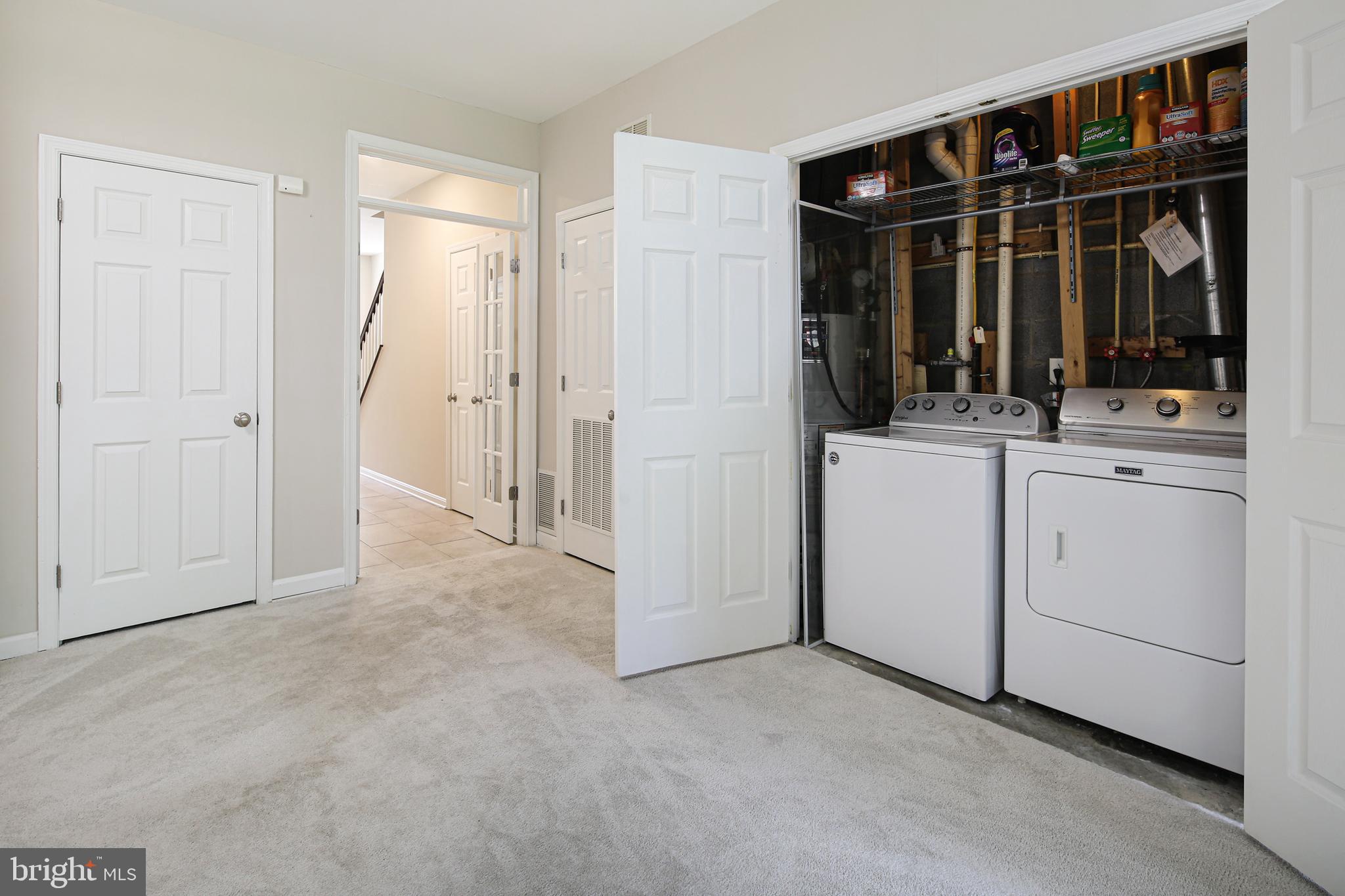 RIVER HILL - Residential