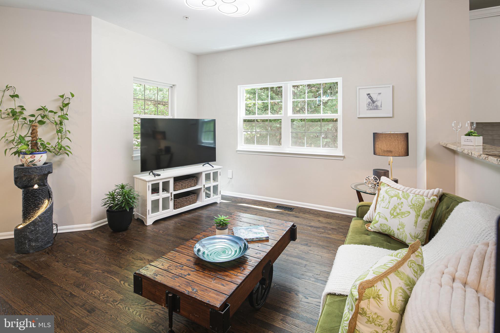 RIVER HILL - Residential