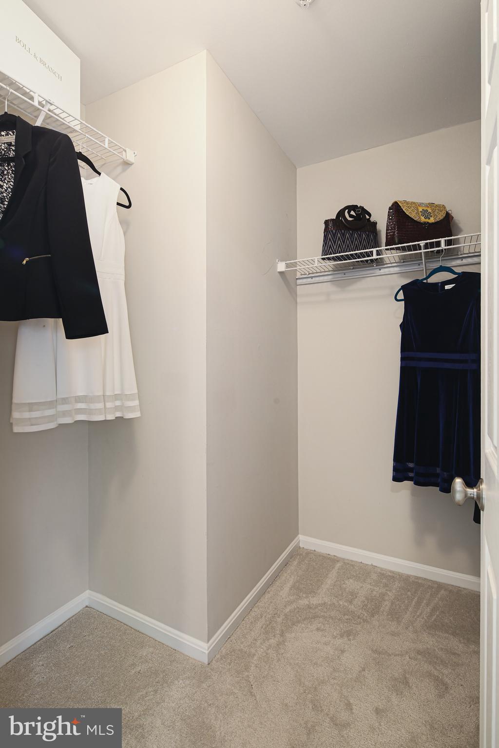 RIVER HILL - Residential