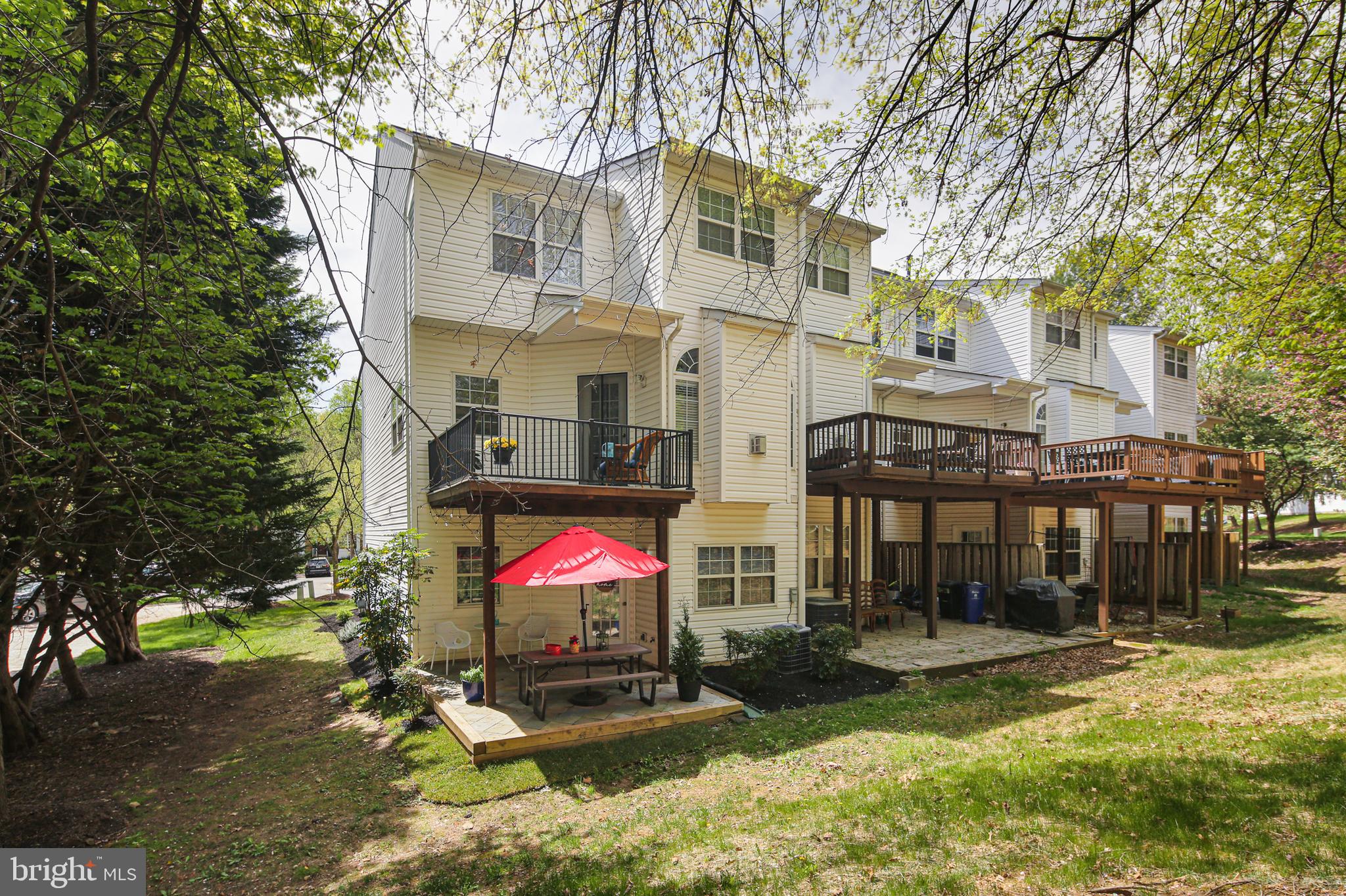 RIVER HILL - Residential