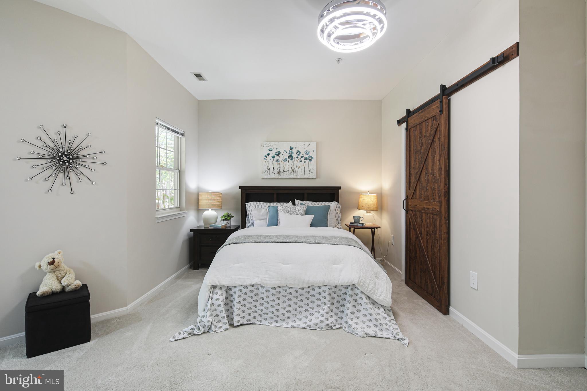 RIVER HILL - Residential