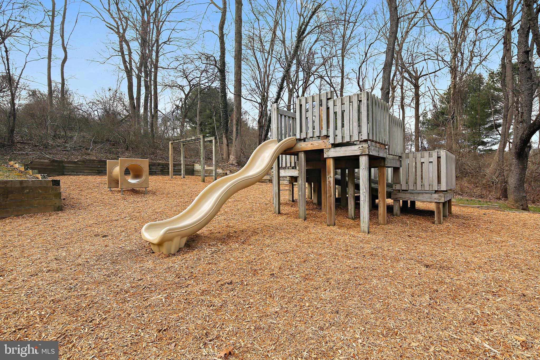 RIVER HILL - Residential