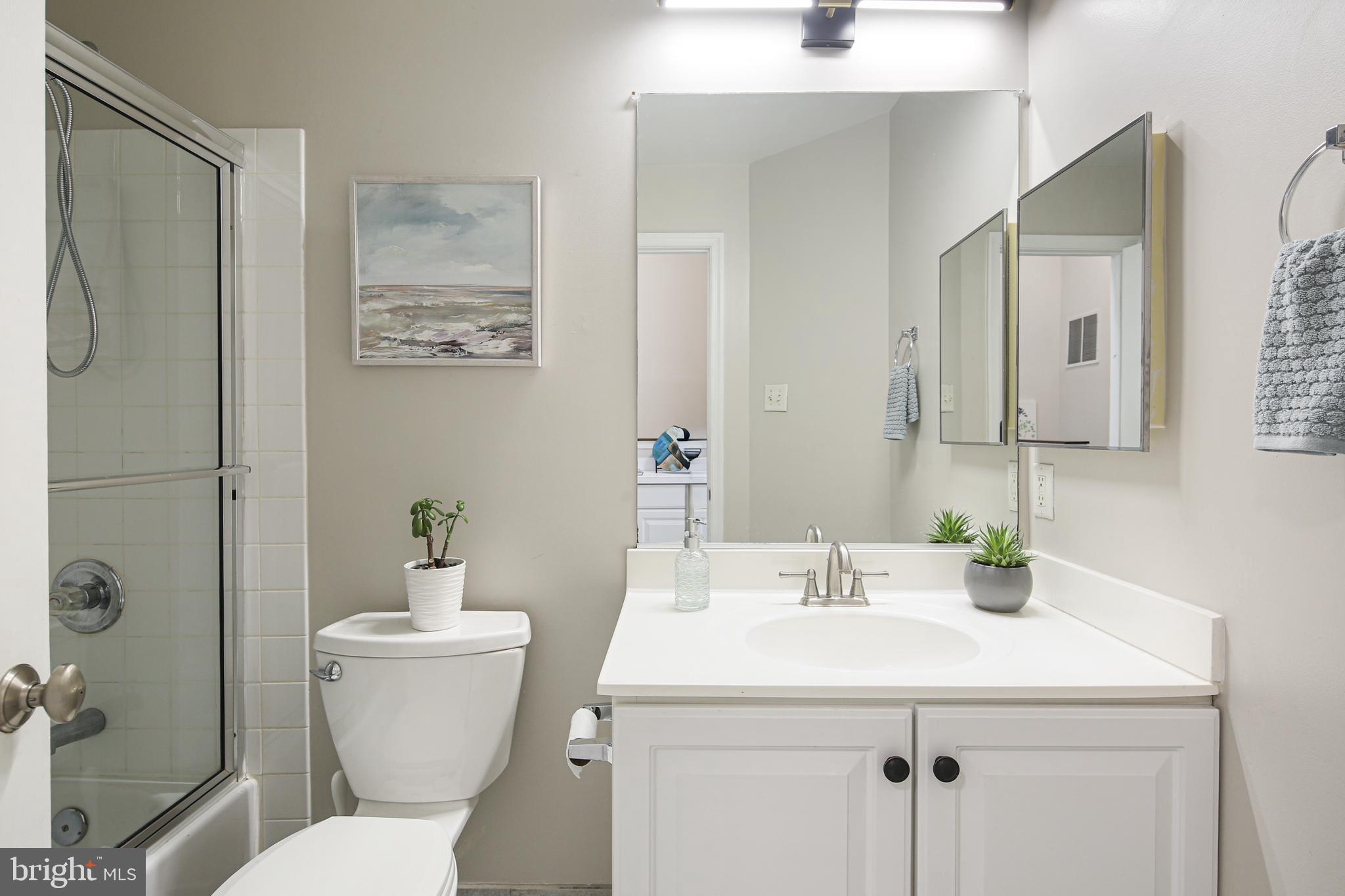 RIVER HILL - Residential