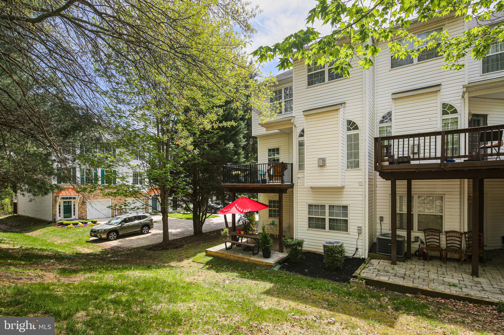 RIVER HILL - Residential