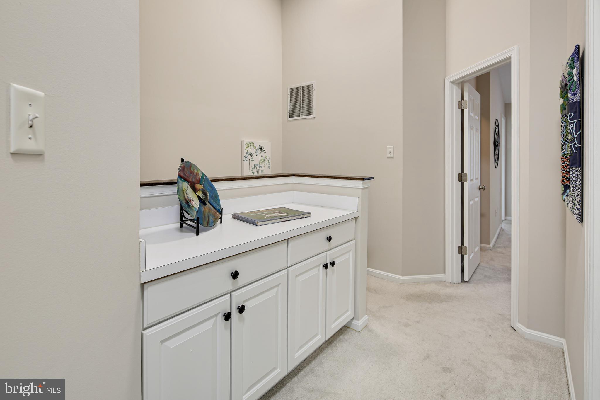 RIVER HILL - Residential