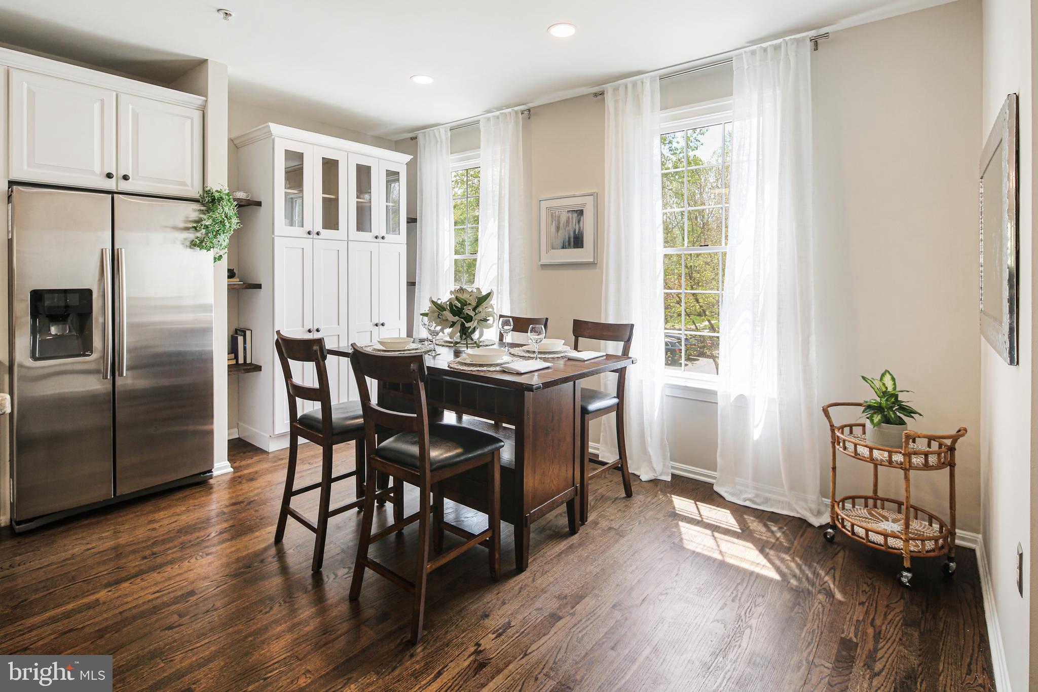 RIVER HILL - Residential