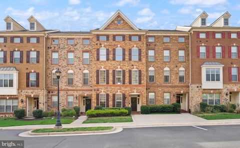 43197 HALKETT SQUARE ASHBURN VA 20148