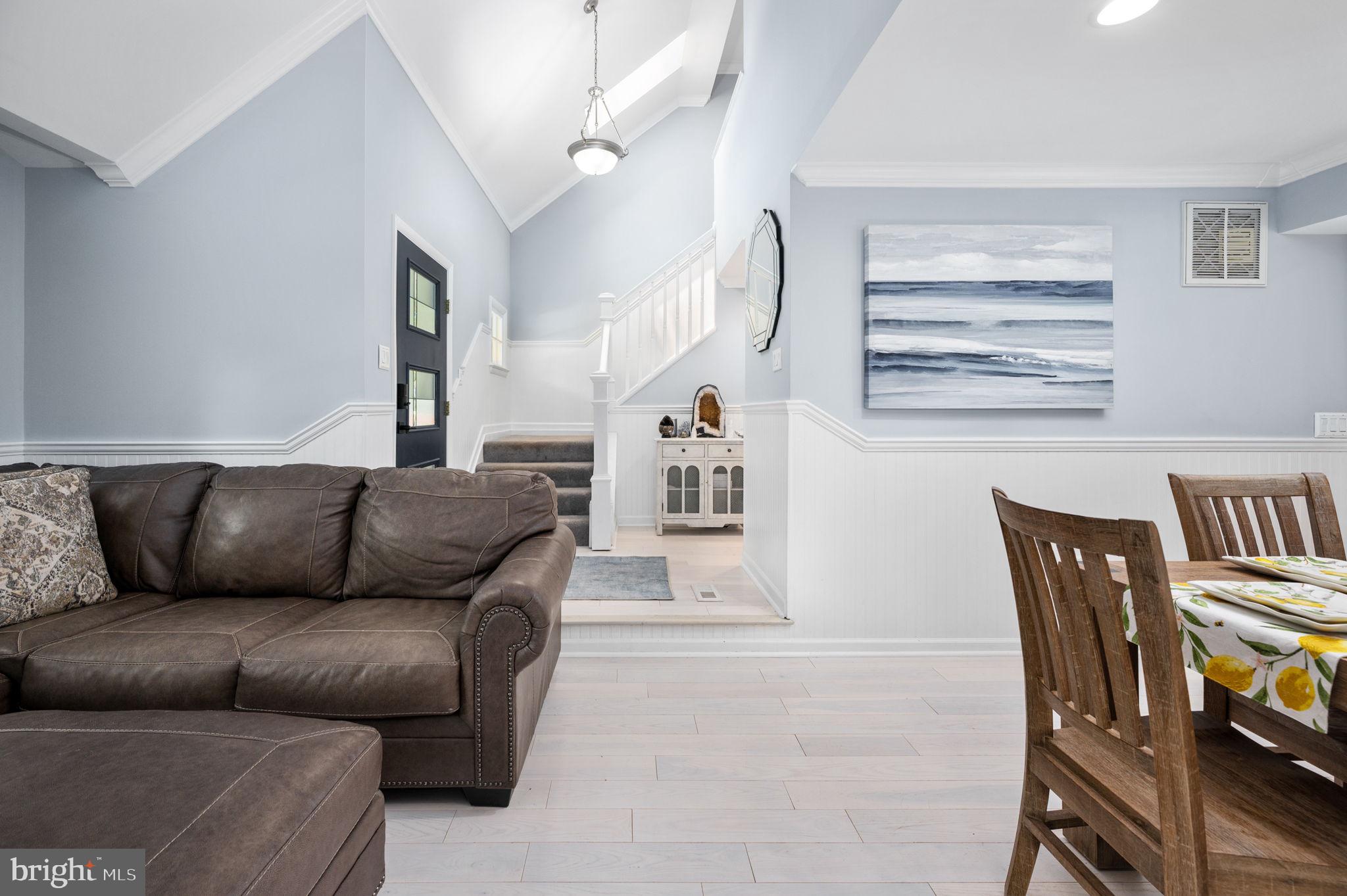 MONTCLAIR - Residential