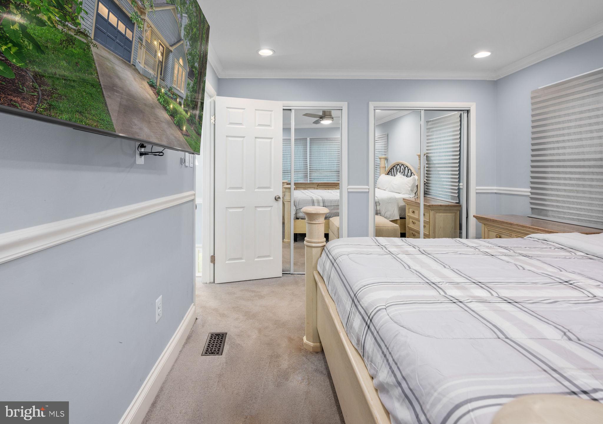 MONTCLAIR - Residential