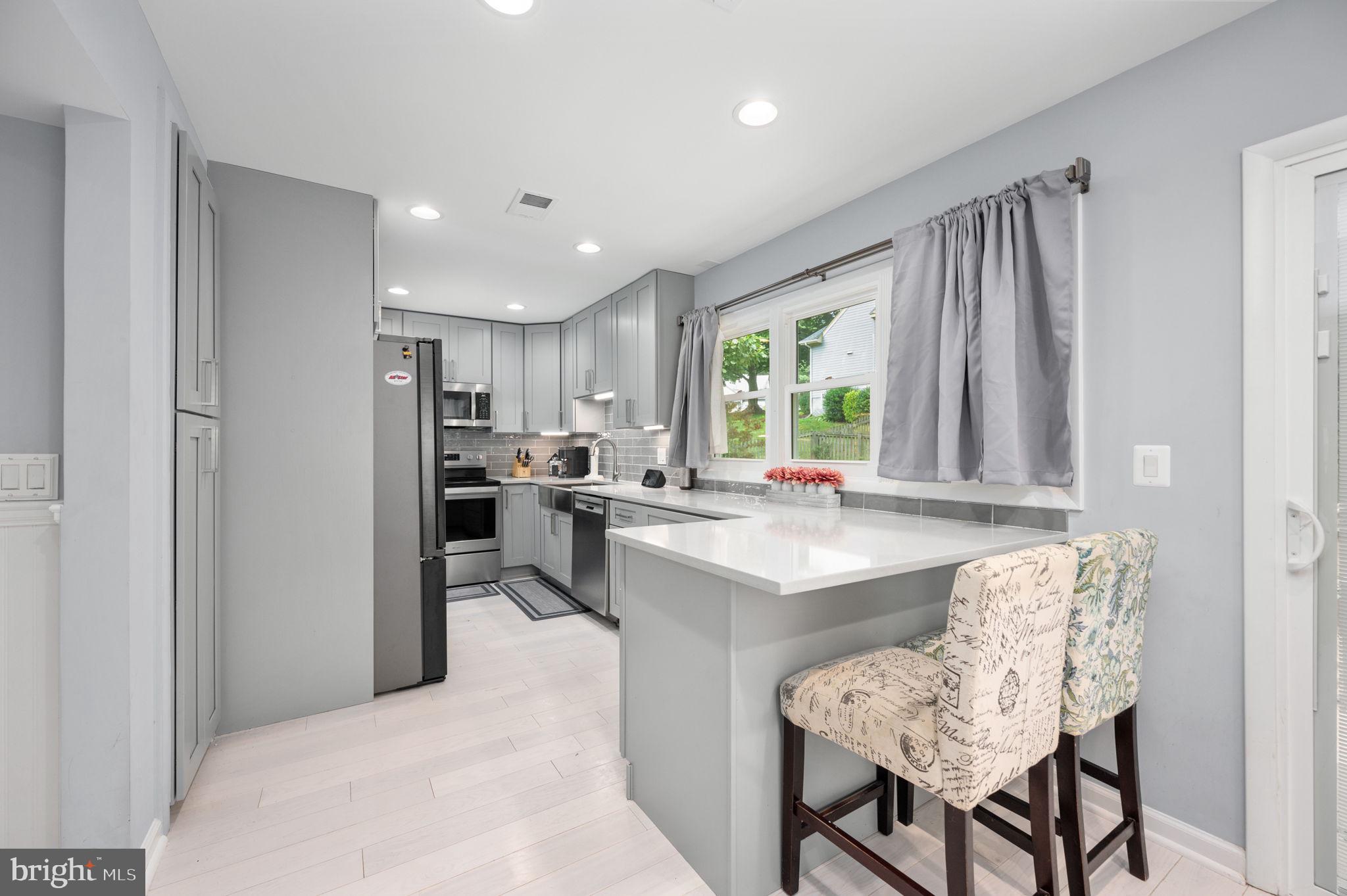 MONTCLAIR - Residential