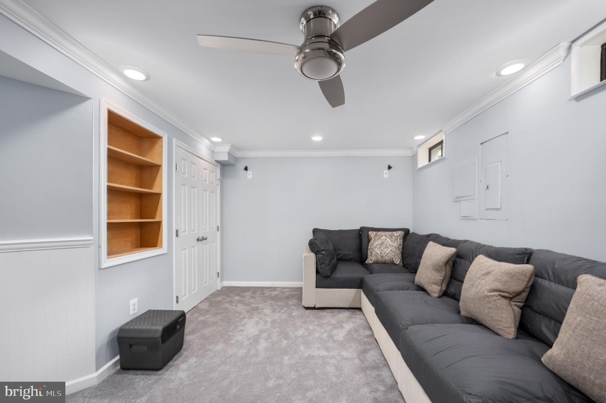 MONTCLAIR - Residential