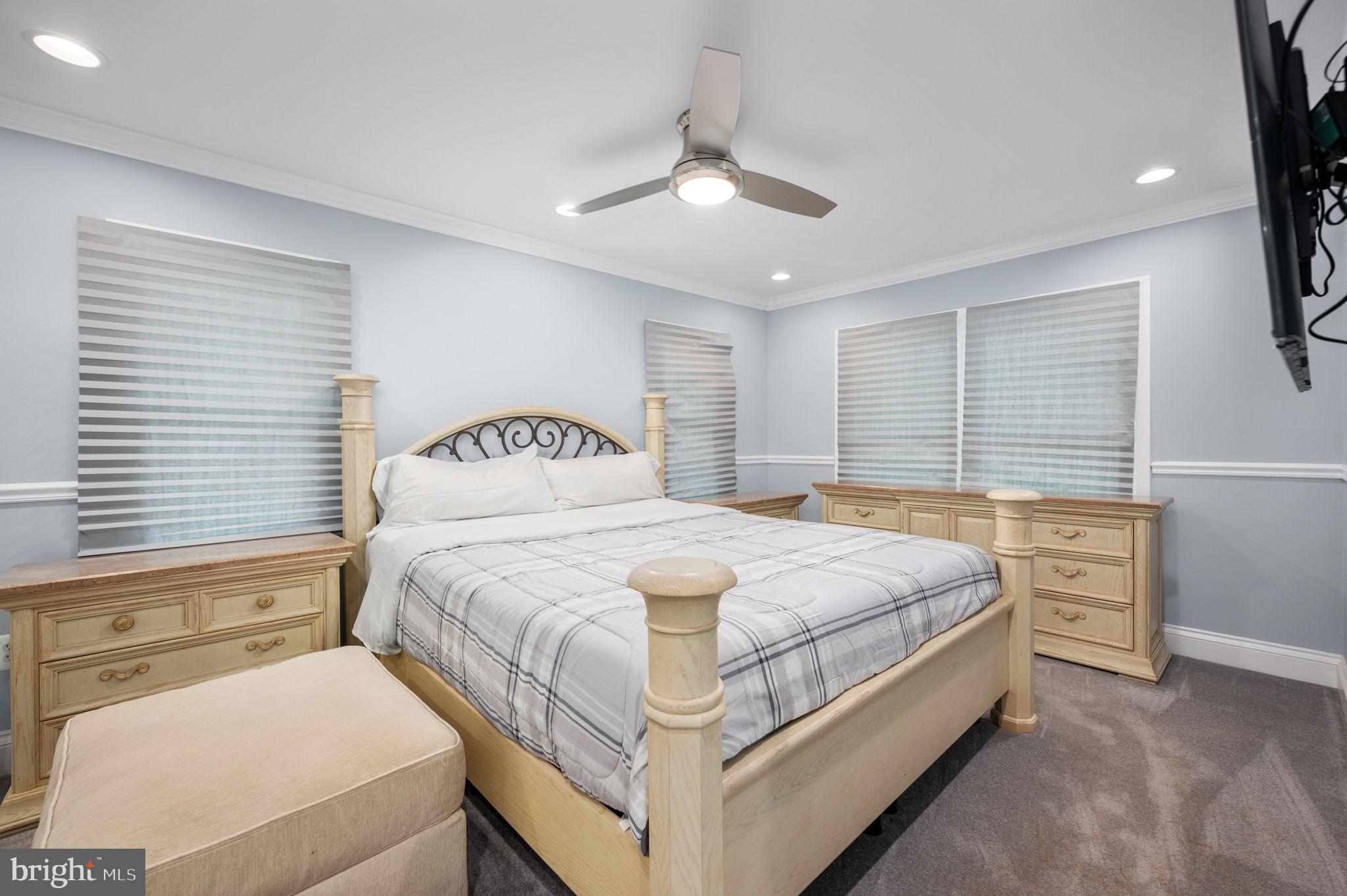 MONTCLAIR - Residential