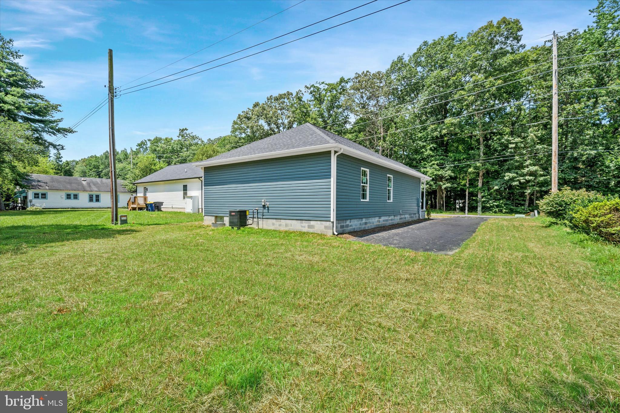1358 W COLLEGE ROAD