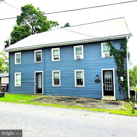 Homes For Sale - 202 E Main Street<br/> Perry County, LANDISBURG, PA 17040