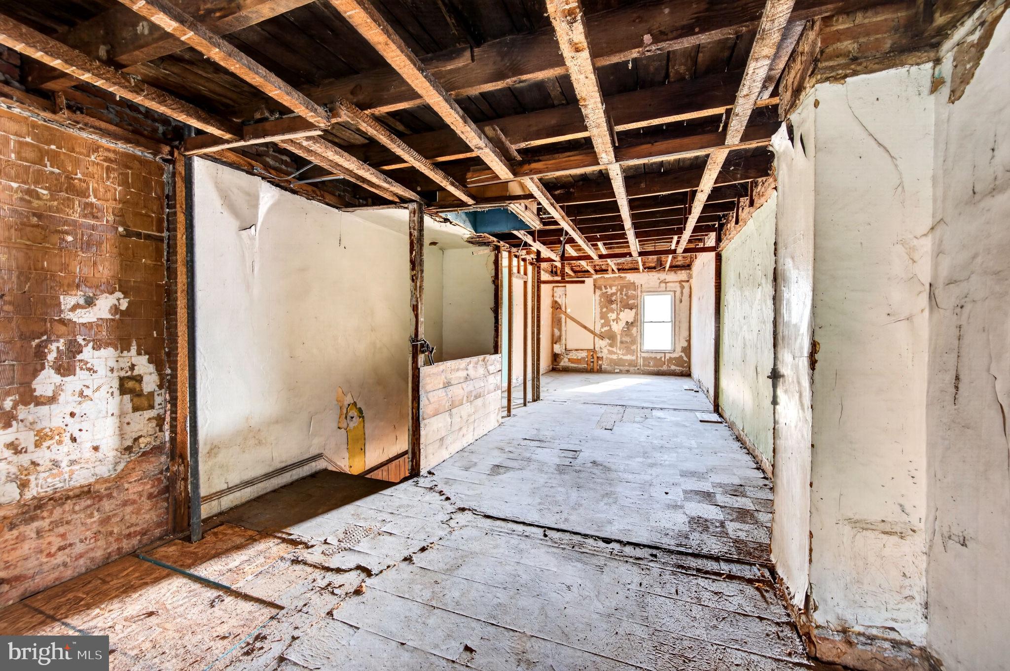 MILL HILL - Residential